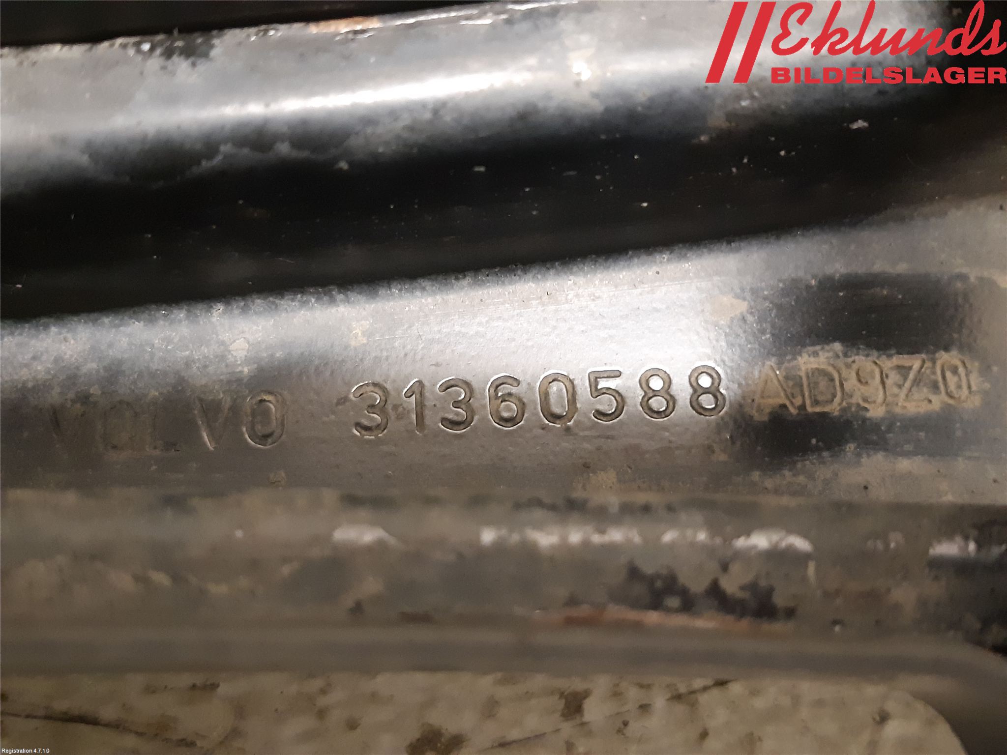 Volvo V90 CROSS COUNTRY 17->> Bärarm Bak Vänster