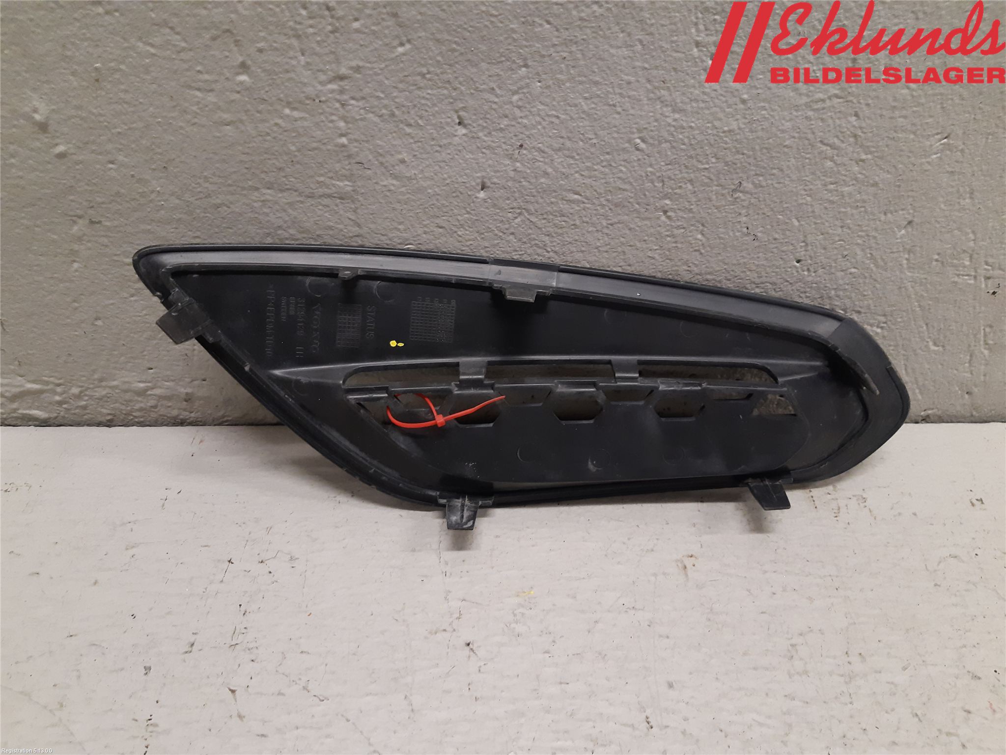 Volvo V60 11-13 Stöt Utfyllnad-List-Grill