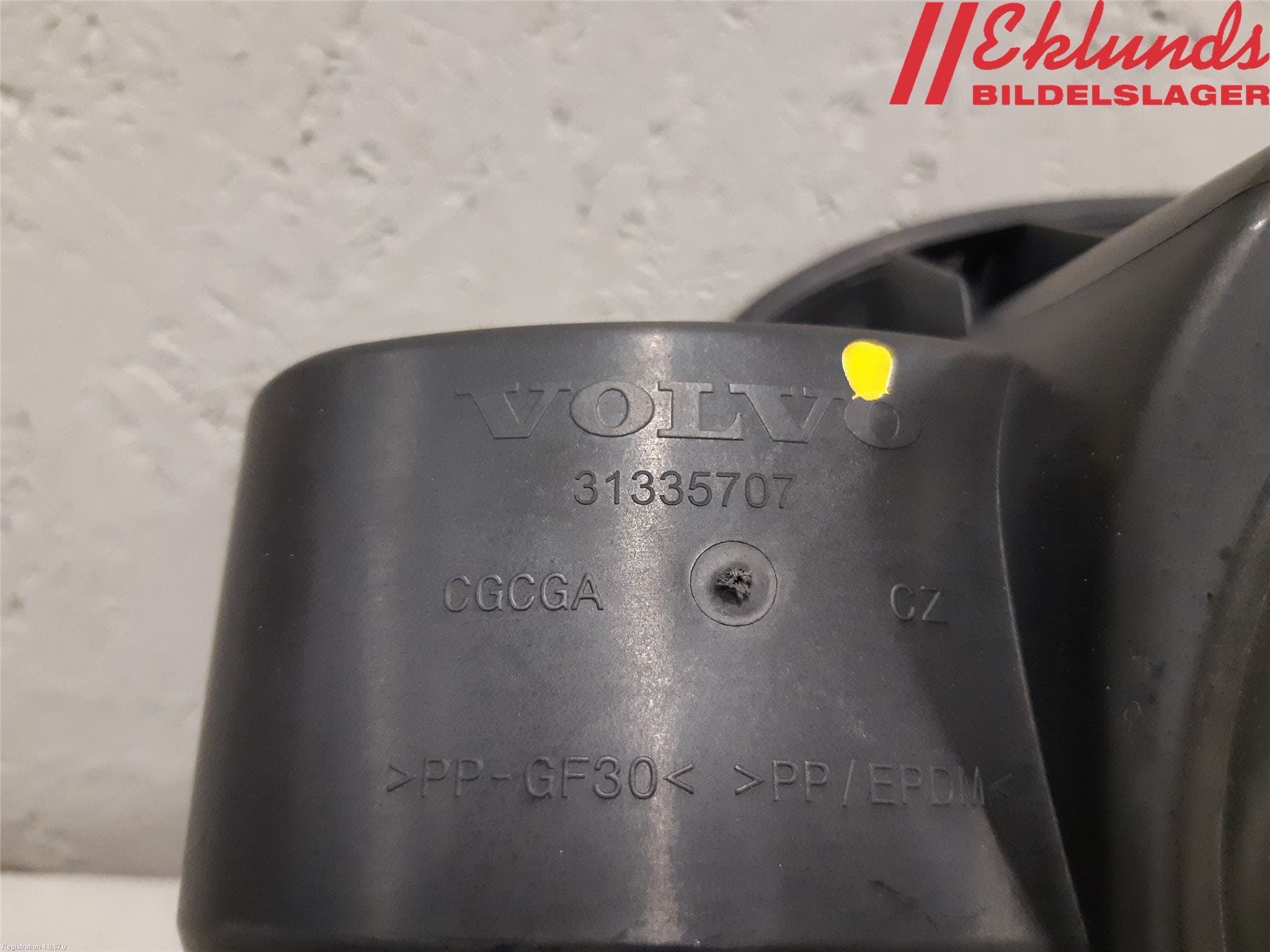 Volvo V60 14-18 Tanklucka