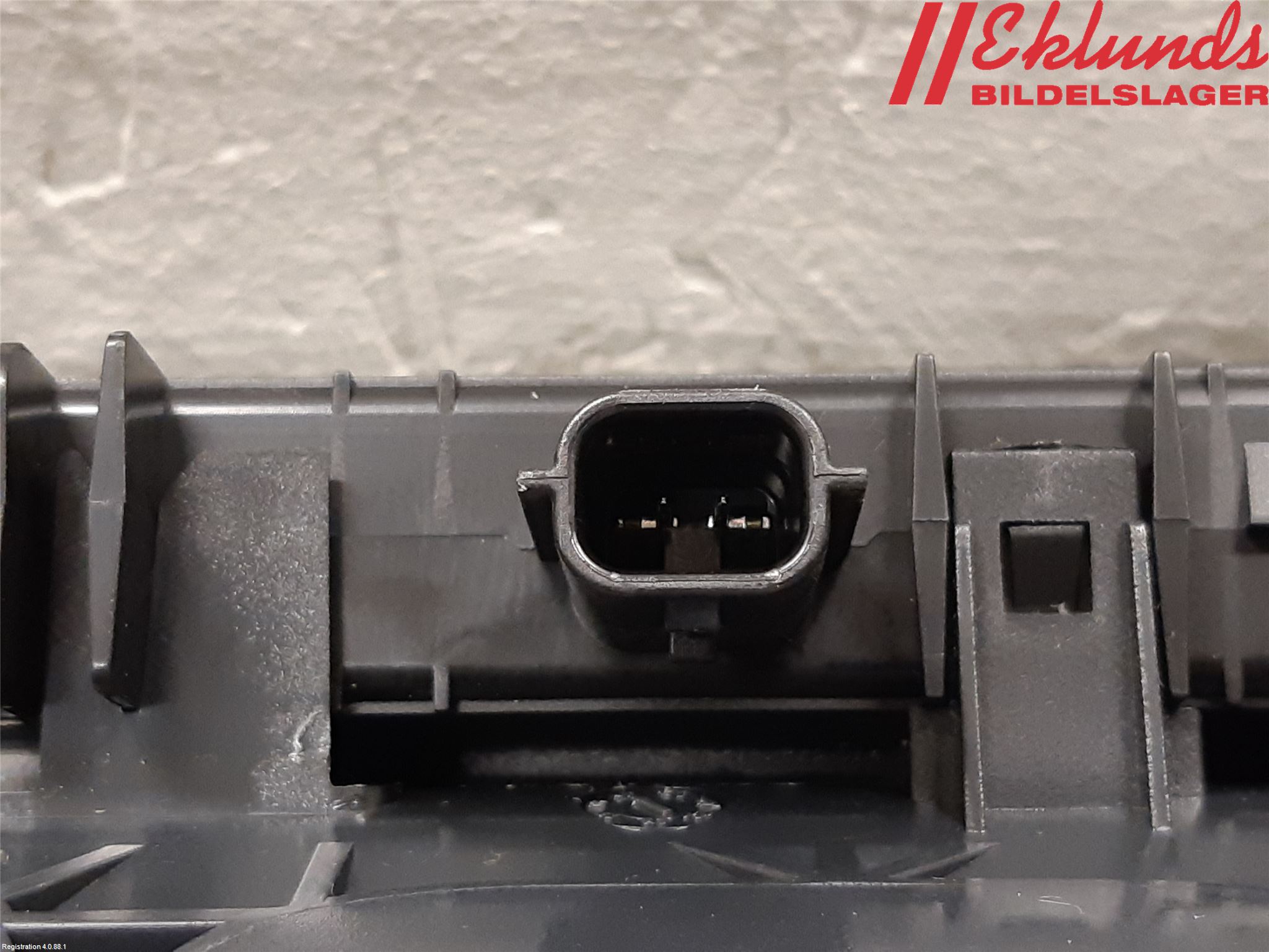 Dacia DUSTER 18-24 Bromsljus Bakruta