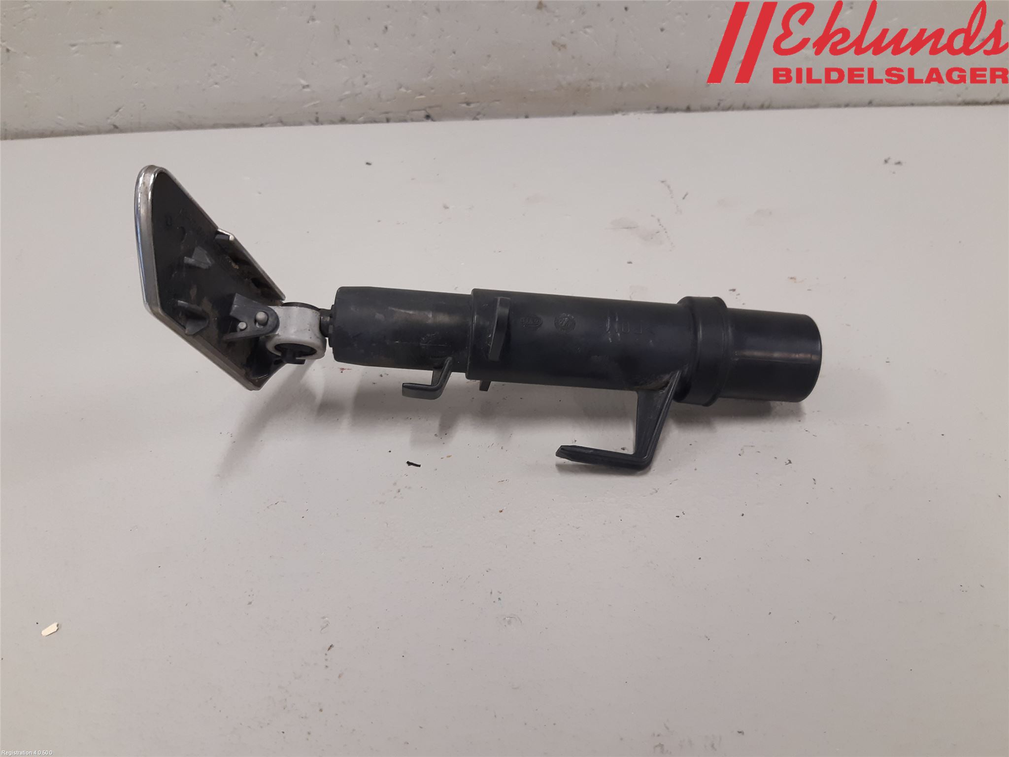 Ford KUGA 08-12 Spolarmunstycke Strålkastare