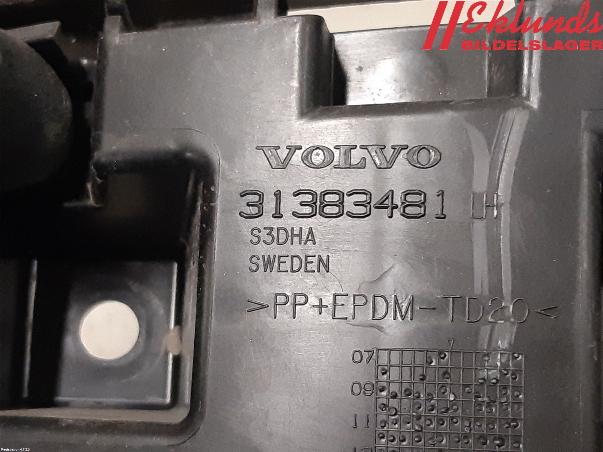 Volvo XC60 14-17 Stötfångarfäste Bak Vä