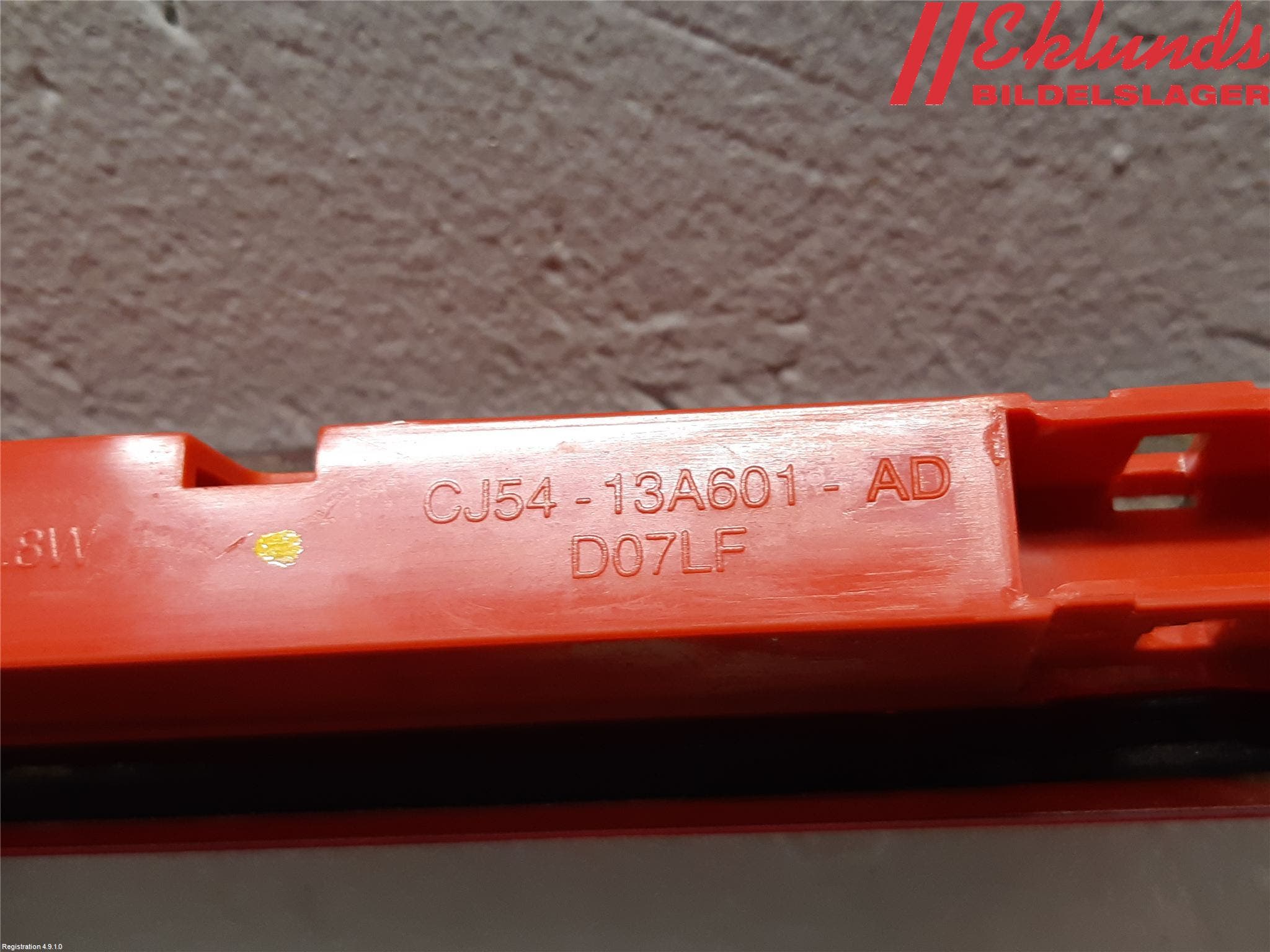 Ford KUGA 17-19 Bromsljus Bakruta