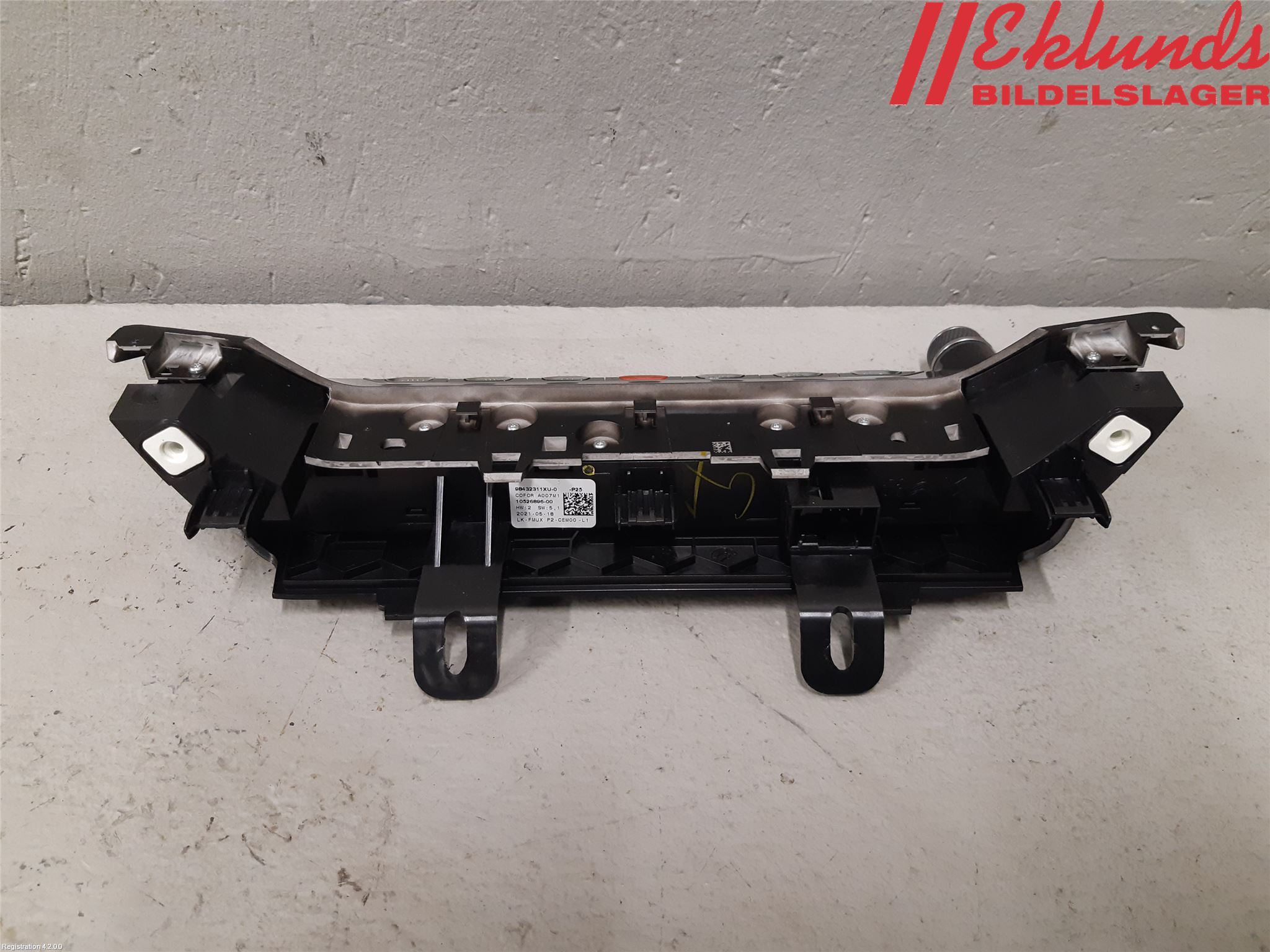 Peugeot 2008/E-2008 20- Strömställare Multifunktion