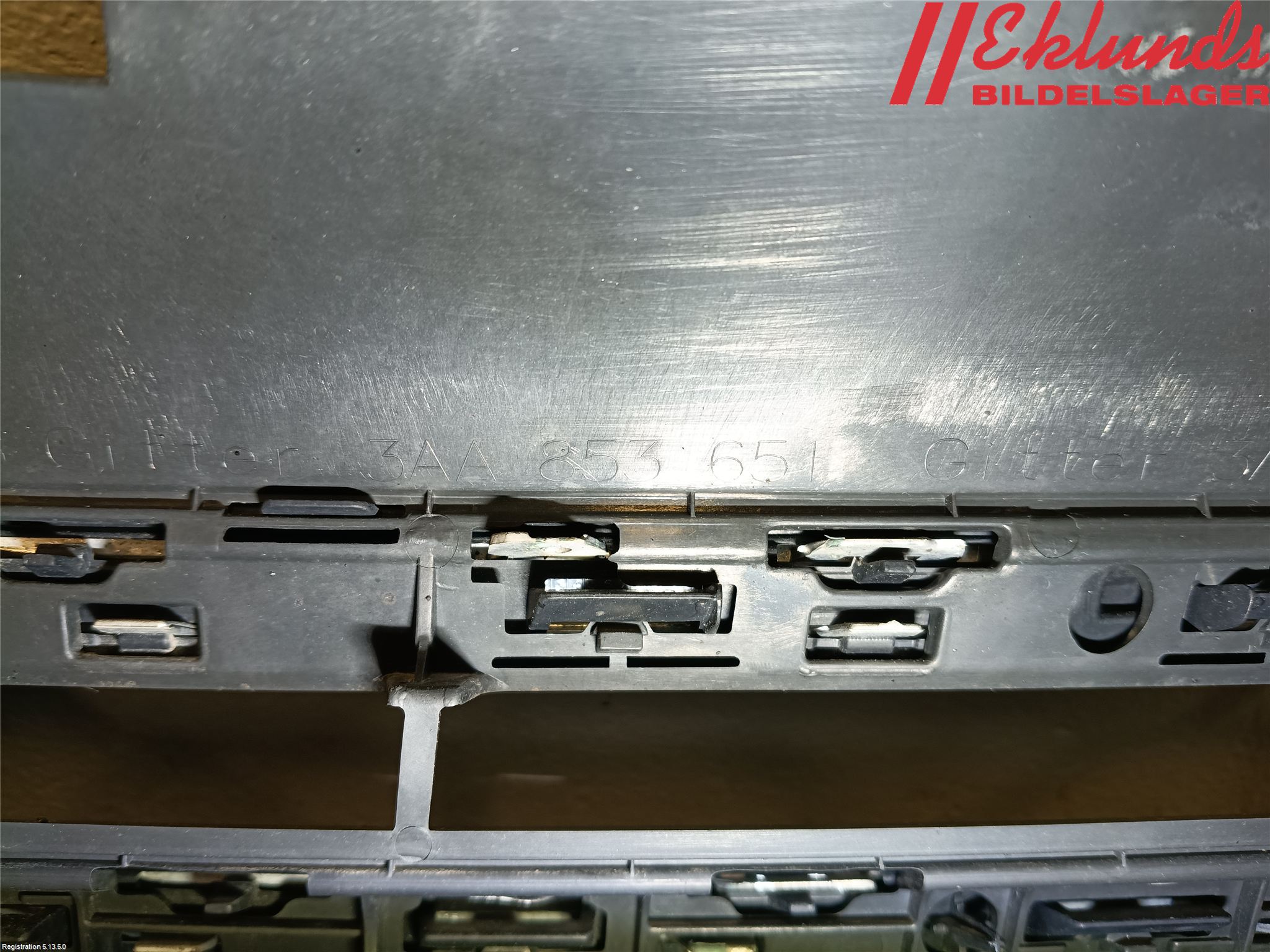 Volkswagen VW PASSAT 11-14 Grill Komp