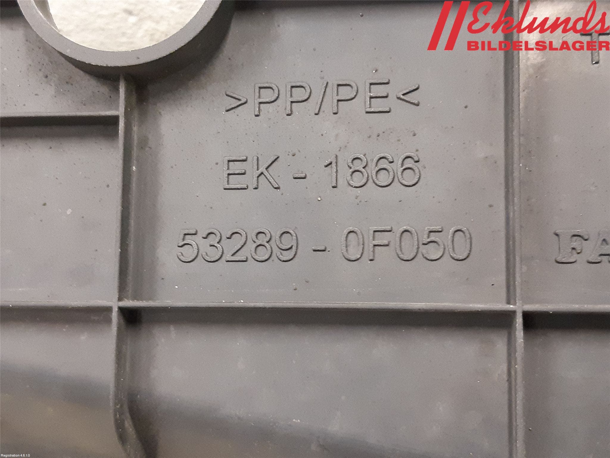 Toyota VERSO 09-18 Täckplast Front