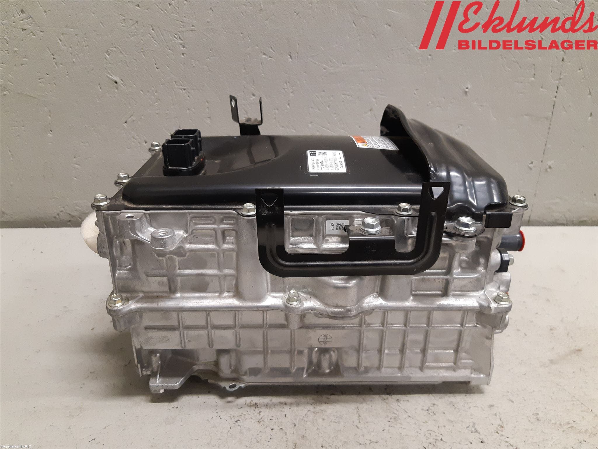 Toyota YARIS XP21 20- Inverter Hybrid