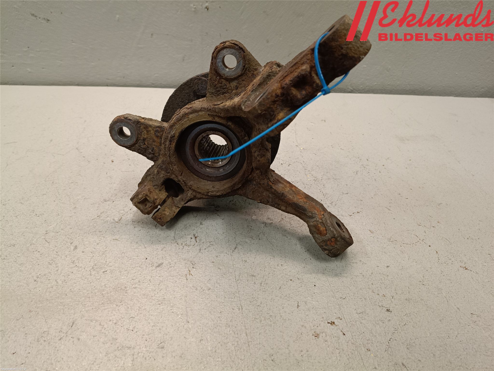 Ford FIESTA 09-12 Styrspindel Lagerhus Hö