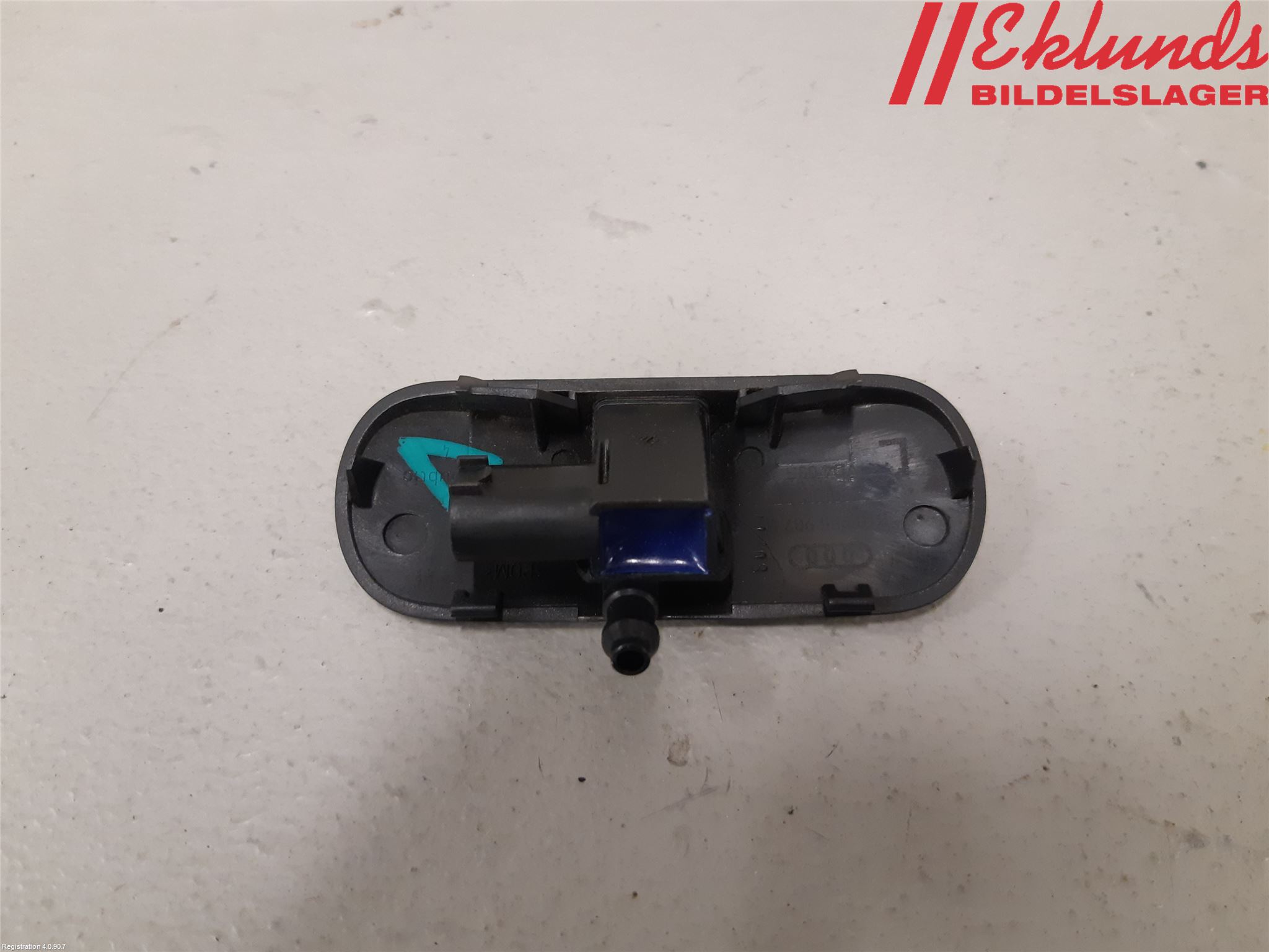 Audi A4/S4 08-11 Spolarmunstycke Rutor