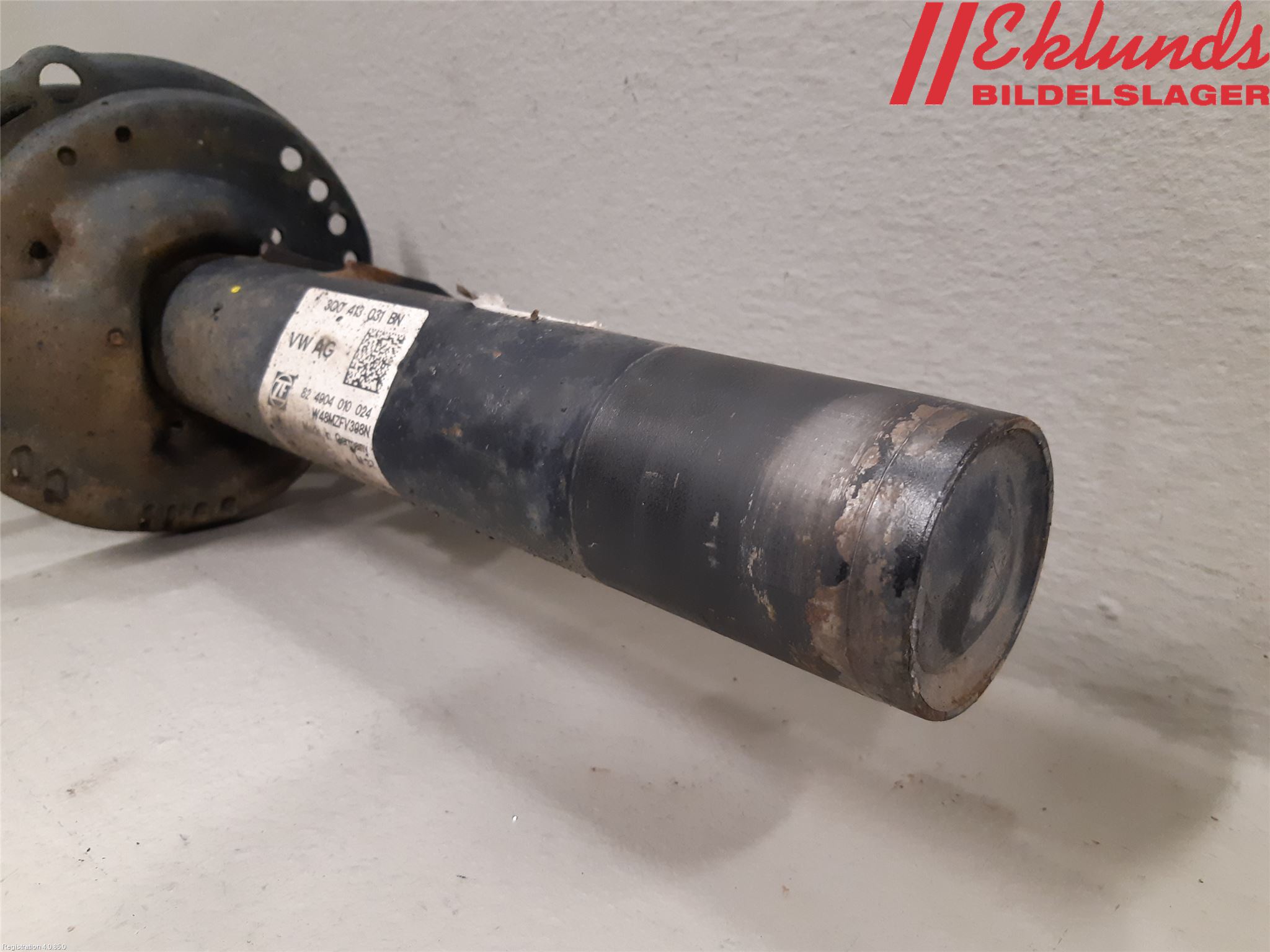 Volkswagen VW PASSAT 15-19 Fjäderben Fram Höger