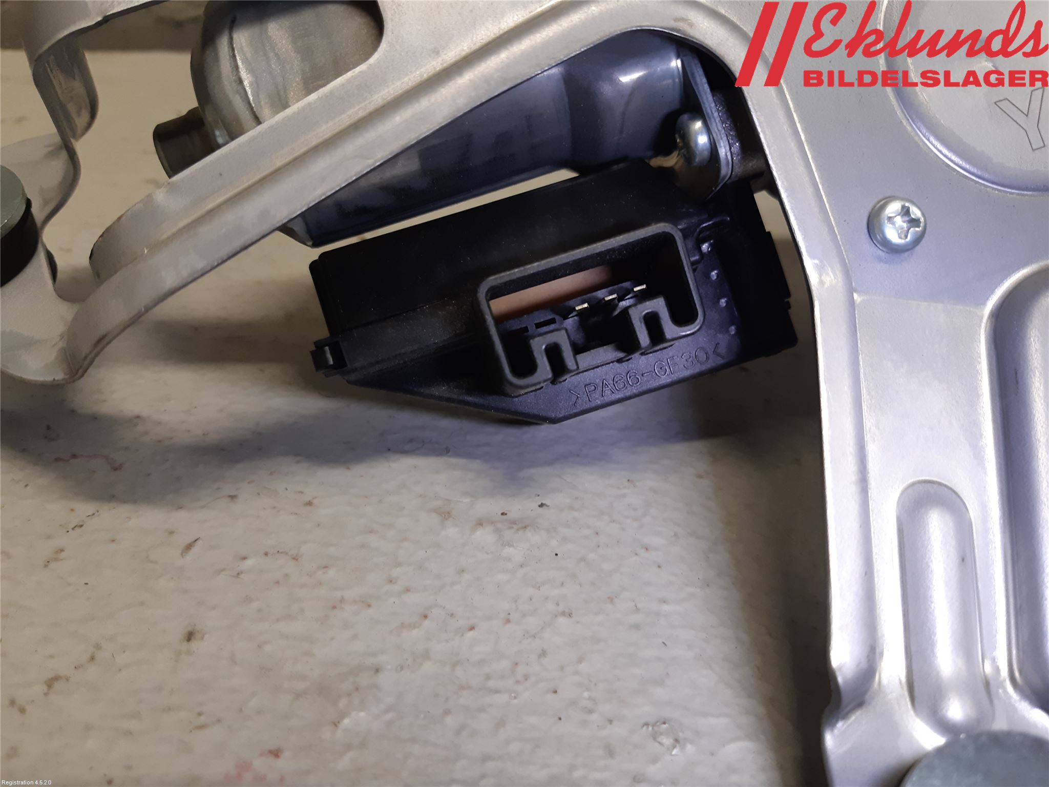 Toyota YARIS XP21 20- Torkarmotor Baklucka