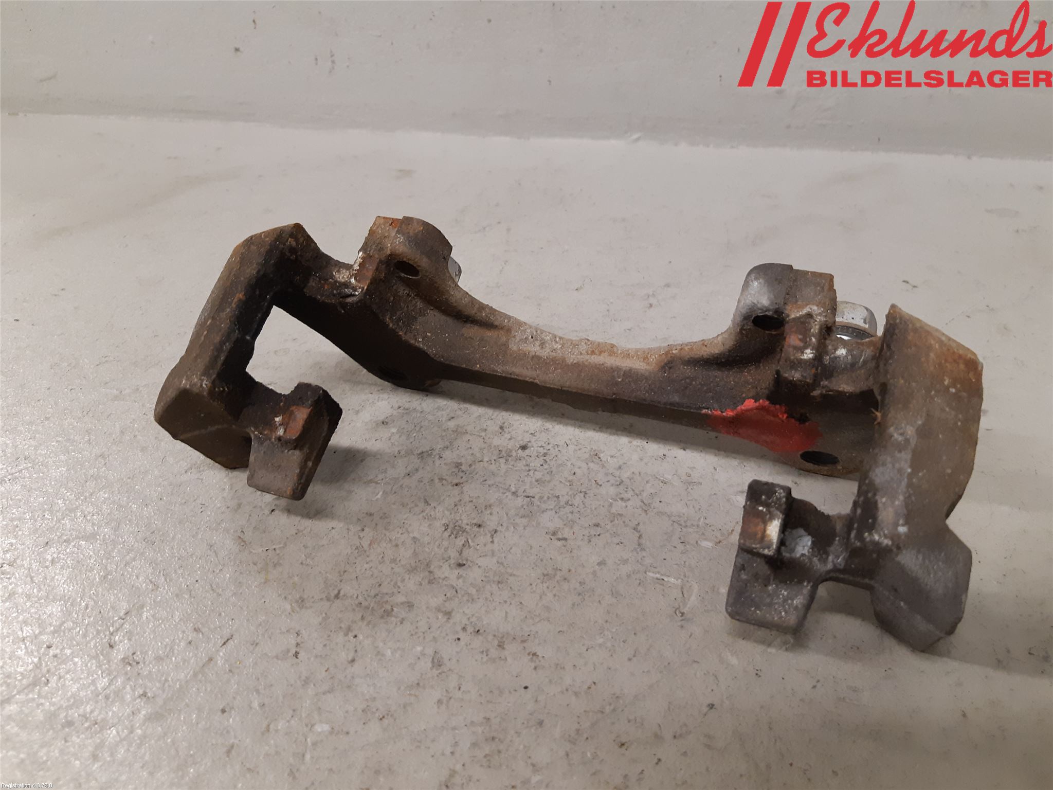 Toyota YARIS XP21 20- Bromsokshållare