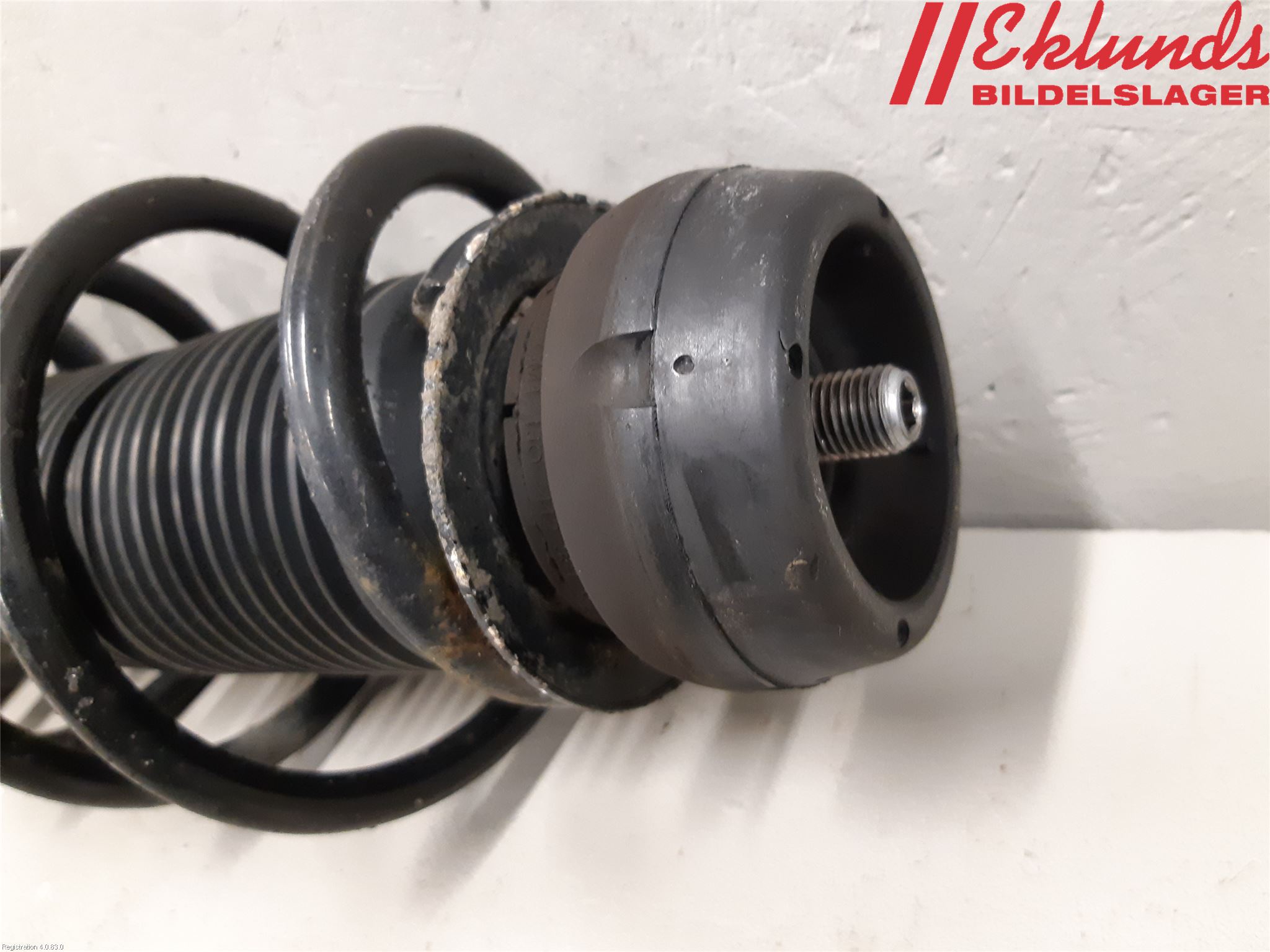 Volkswagen VW POLO 10-17 Fjäderben Fram Vänster