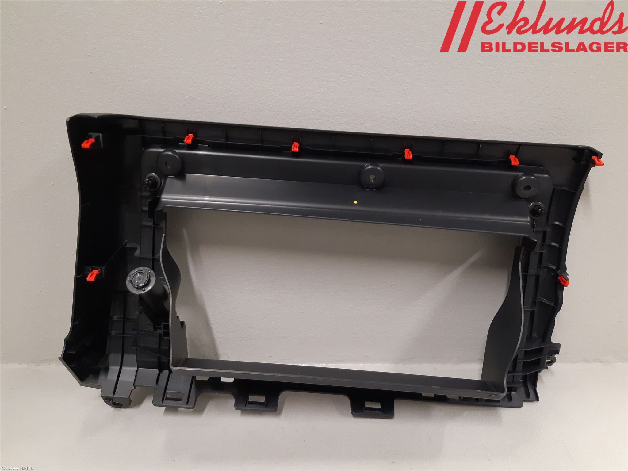 Toyota RAV4 19- Handskfack