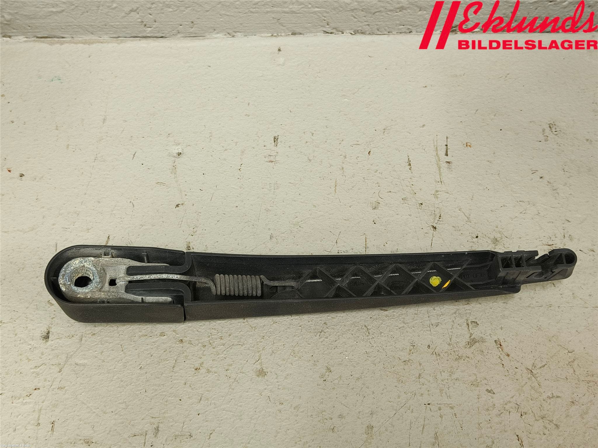 Ford FOCUS 11-14 Torkararm-Bakruta