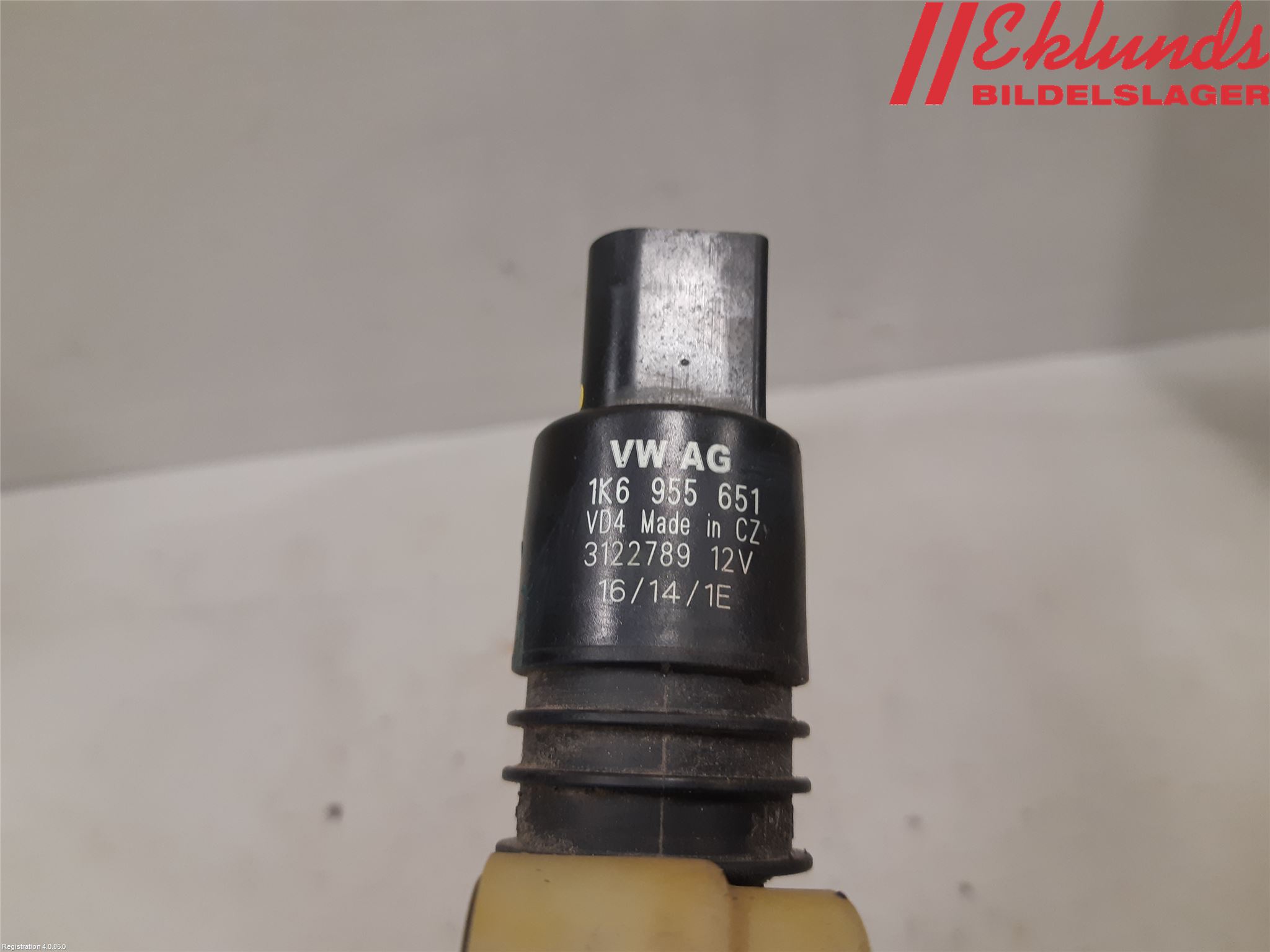 Volkswagen VW CADDY 11-15 Spolarpump Vindruta