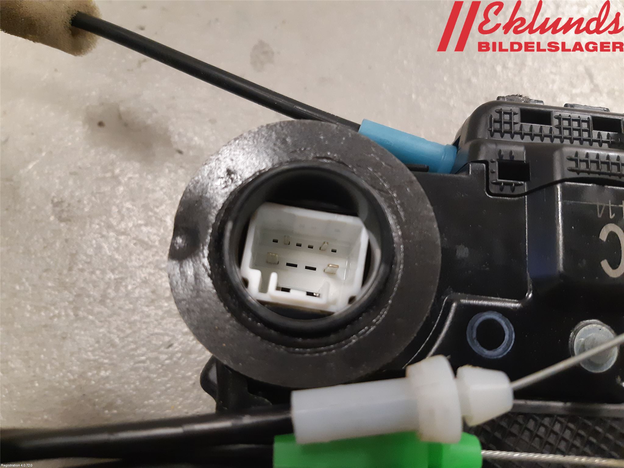 Toyota RAV4 13-18 Låskista-Dörrlås