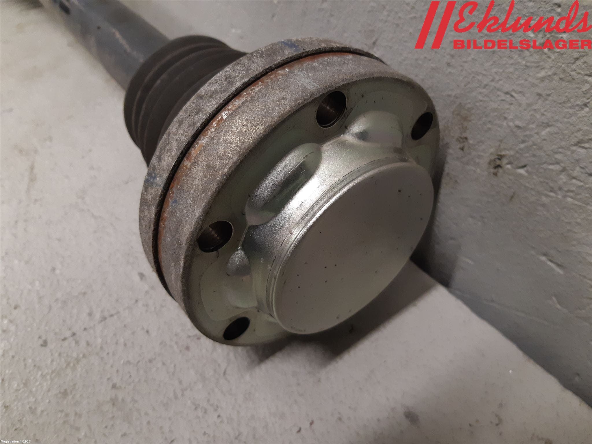 Alfa GIULIA Drivaxel Bak Höger