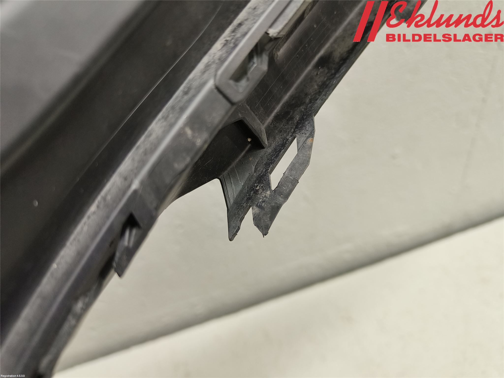 Ford FOCUS 19- Dimljussarg Fram