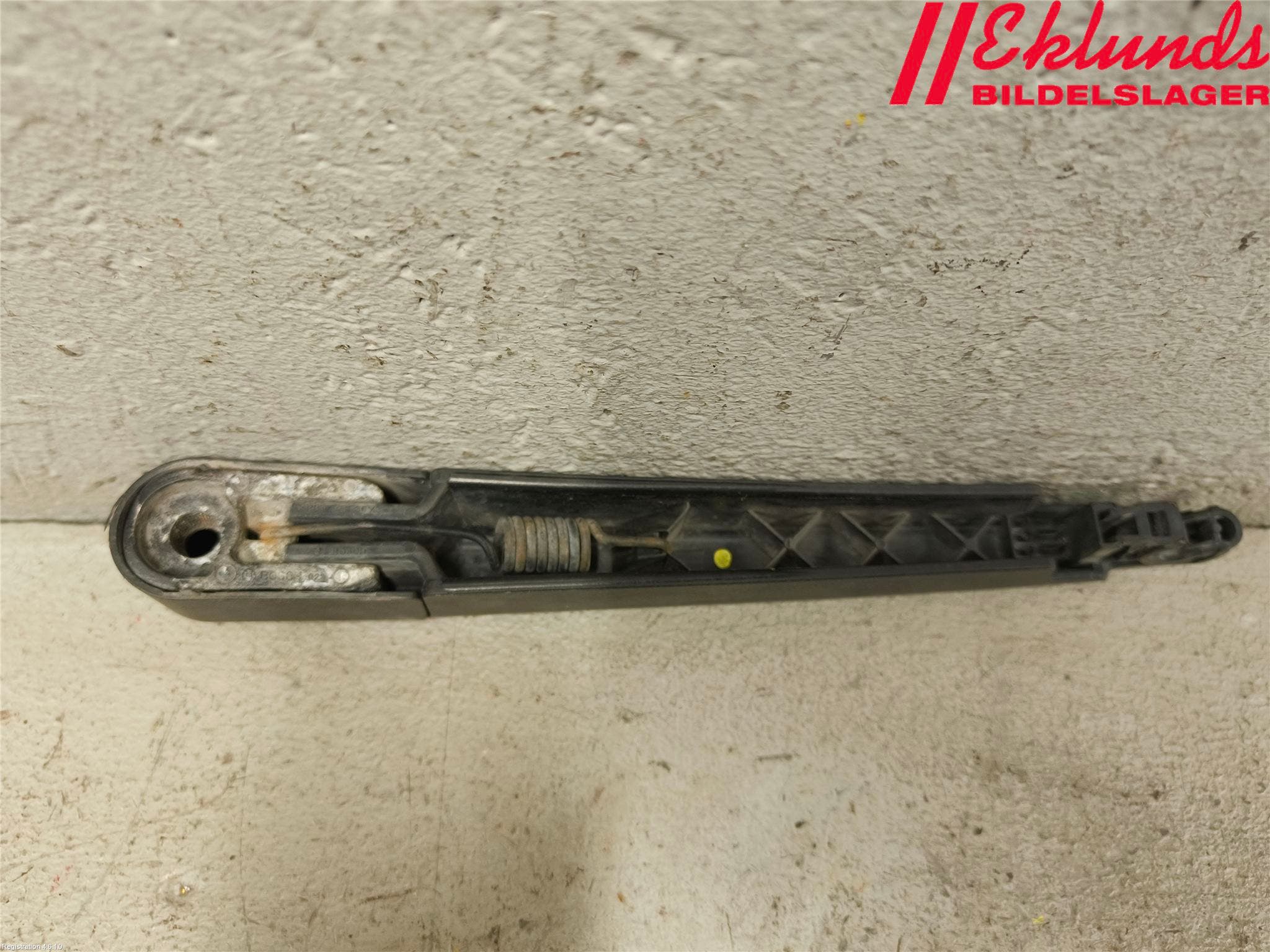 Kia CARENS III 13-19 Torkararm-Bakruta