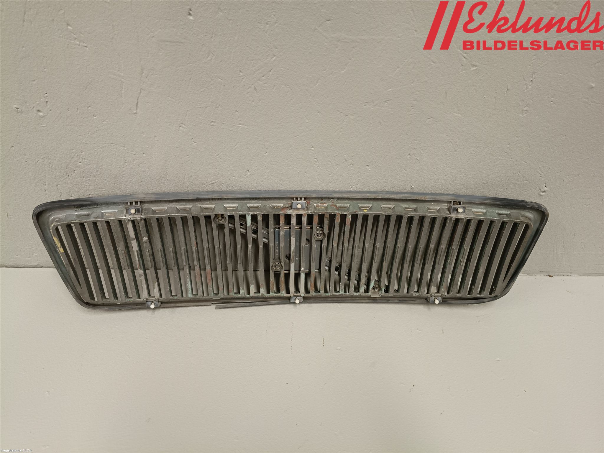 Volvo S70/V70/XC  97-00 Grill Komp
