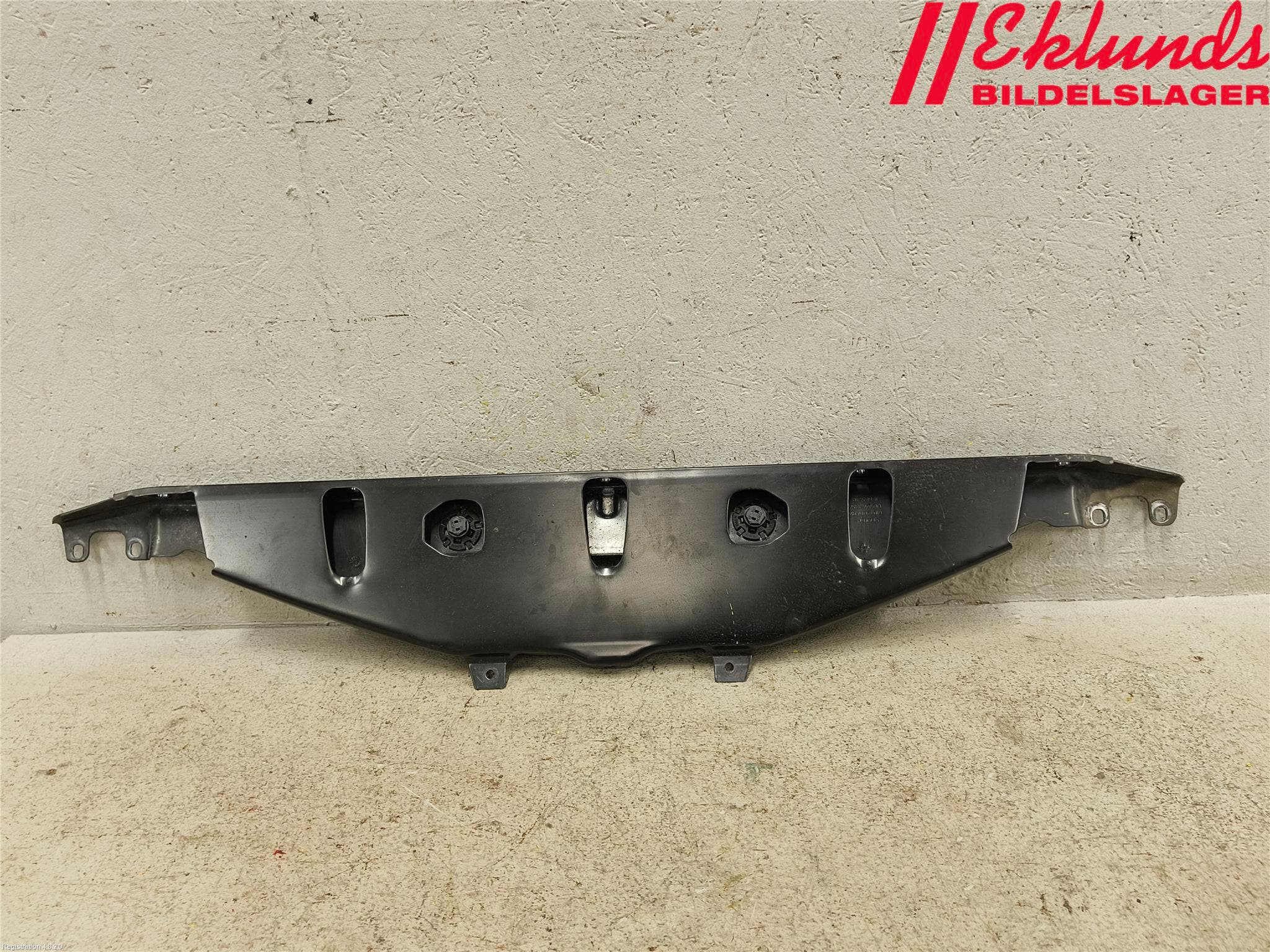 BMW 5 F10/F11/F18 09-17 Frontplåt