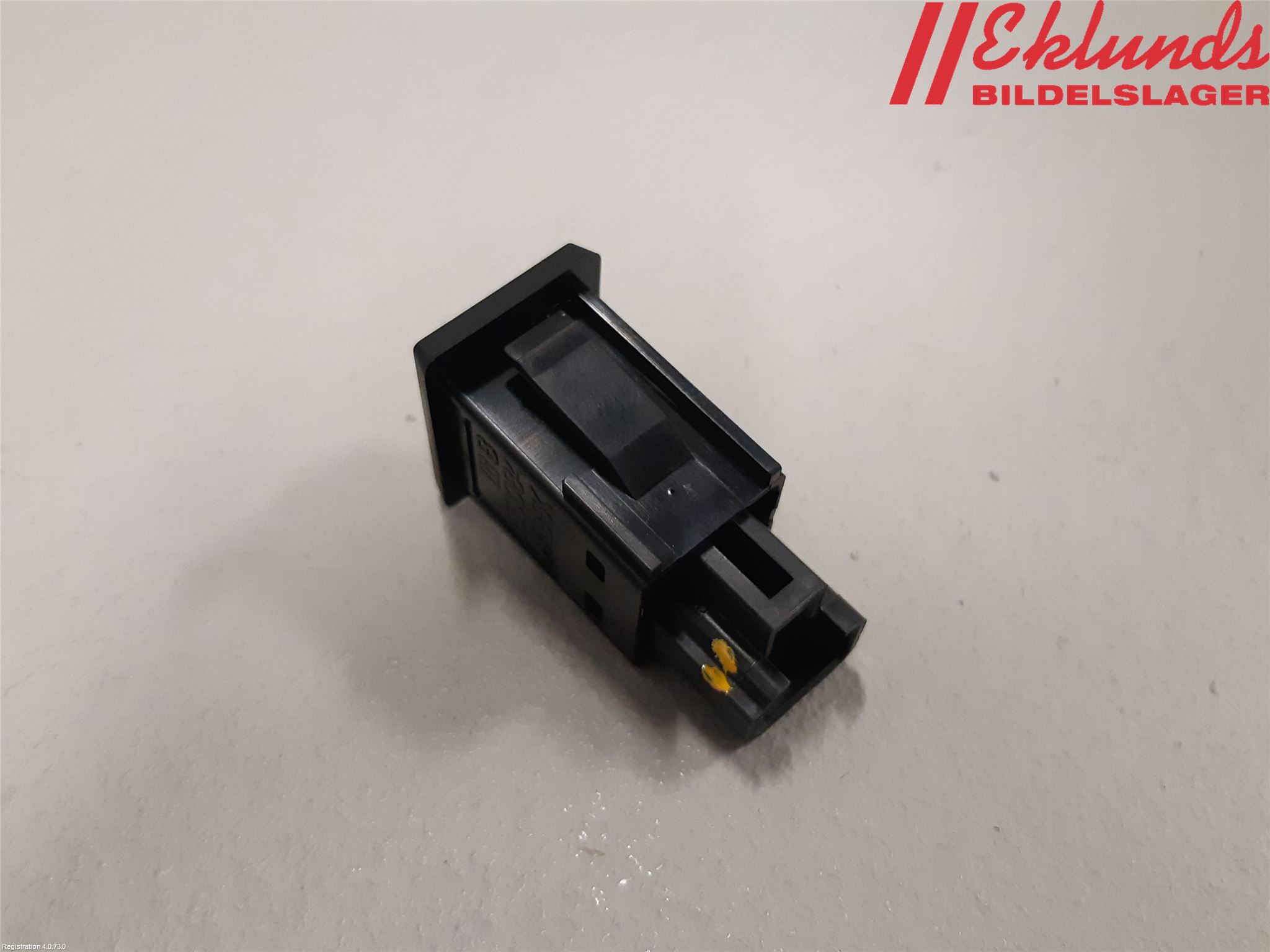 Toyota YARIS XP130 15-20 Strömställare Däcktryckskontroll