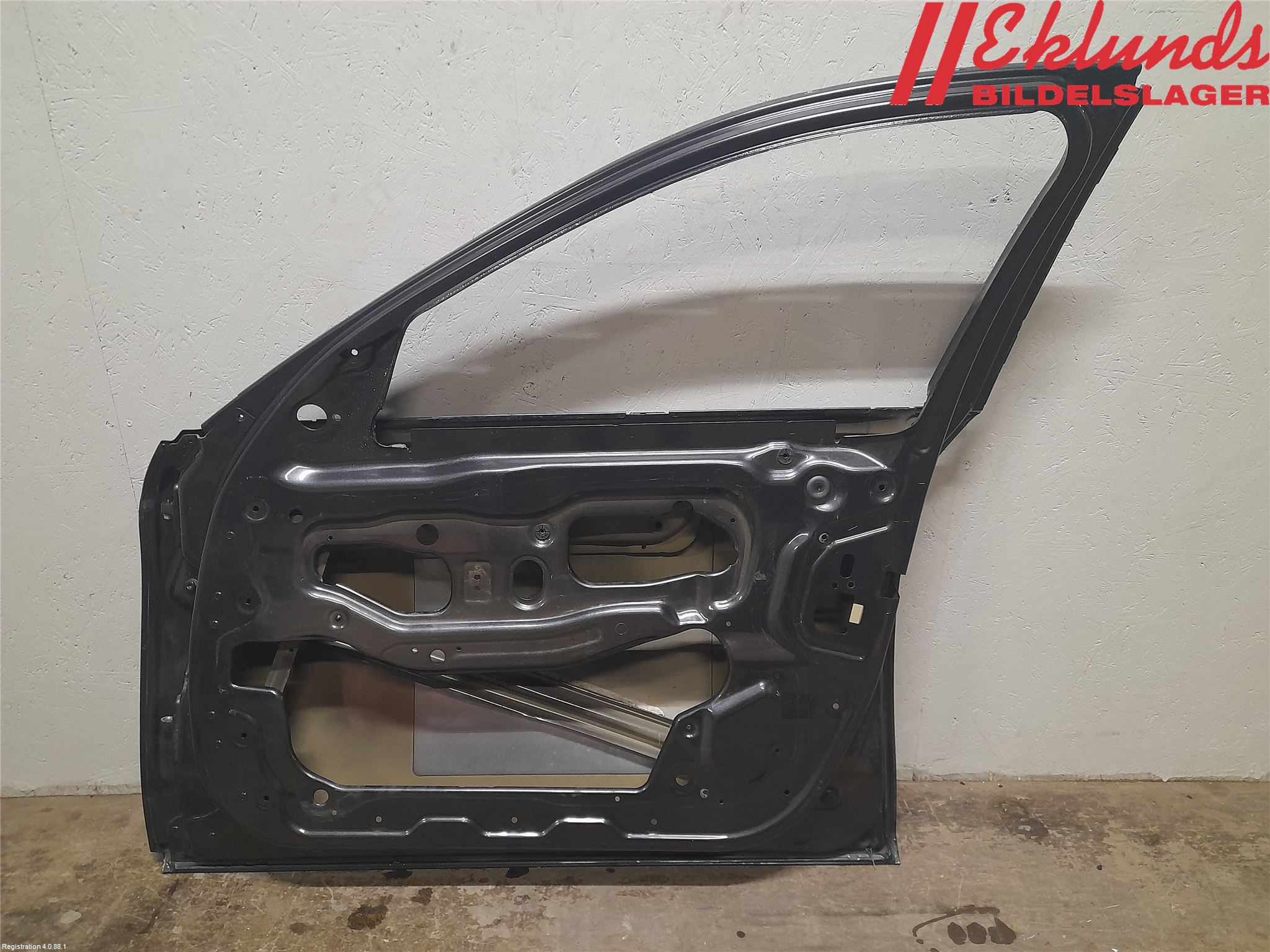 BMW 5 F10/F11/F18 09-17 Dörr Fram Höger