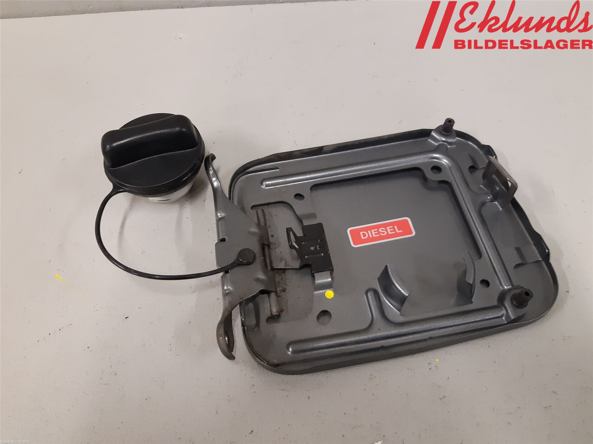 Nissan X-TRAIL 14-21 Tanklucka