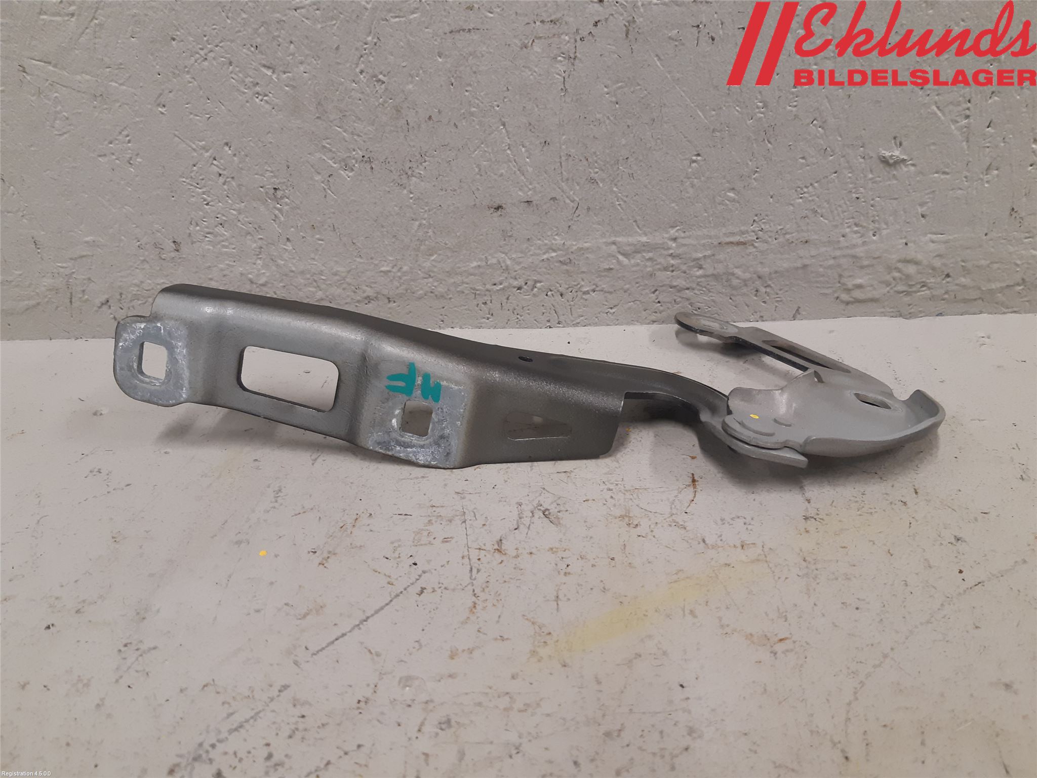 Ford FOCUS 19- Huvgångjärn