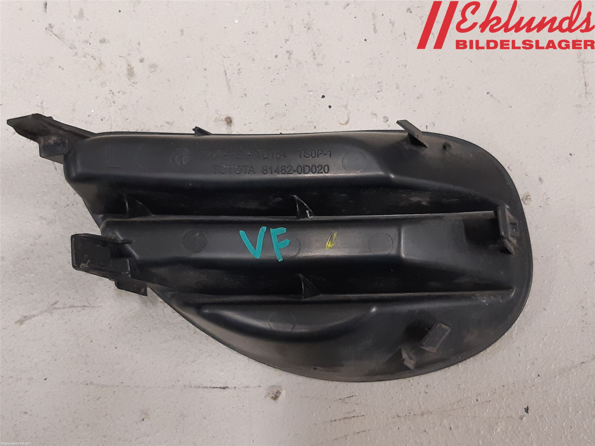 Toyota YARIS XP90 06-11 Grilldel Vänster