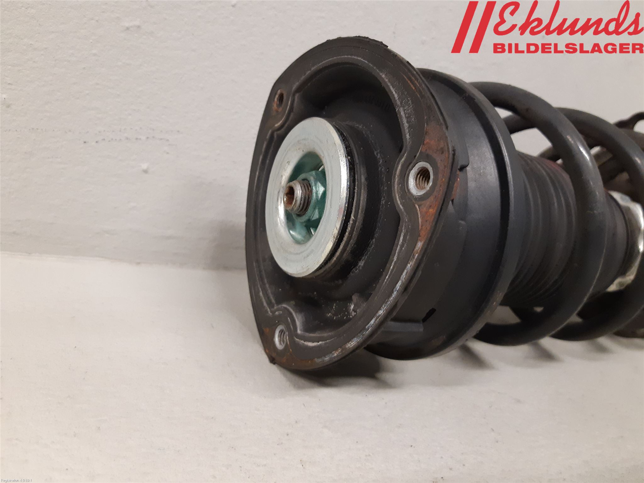 Volkswagen VW GOLF / E-GOLF VII 13-20 Fjäderben Fram Vänster