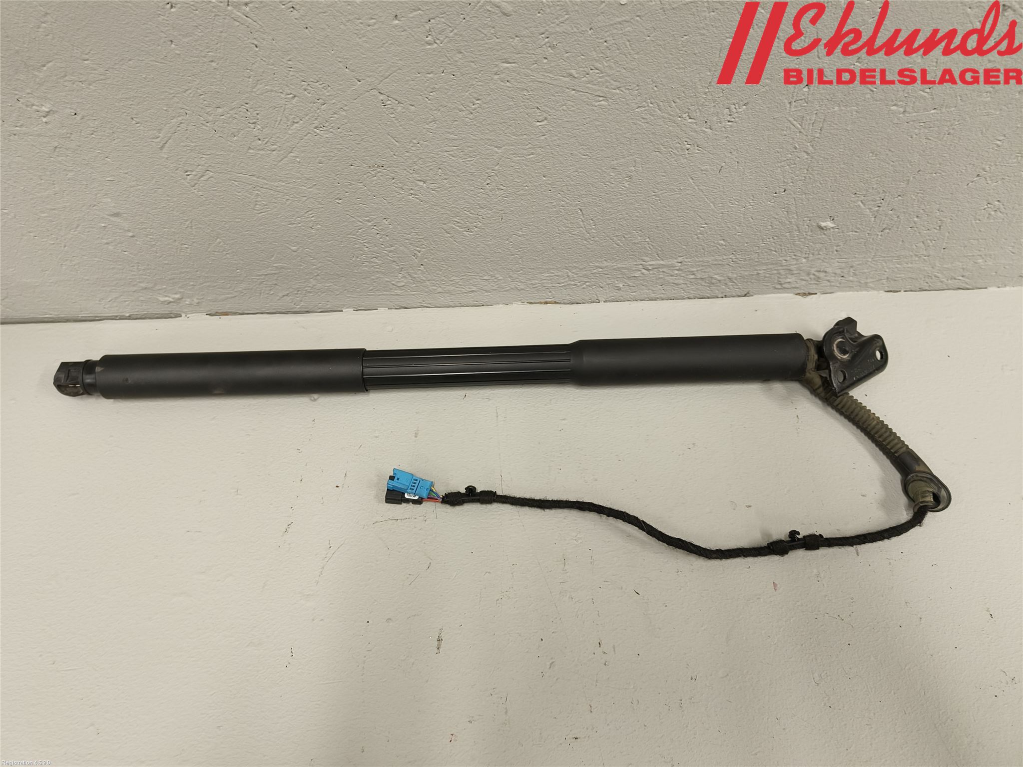 BMW 3 F30/F31/F80 12-19 Bakluckeöppnare Automatisk