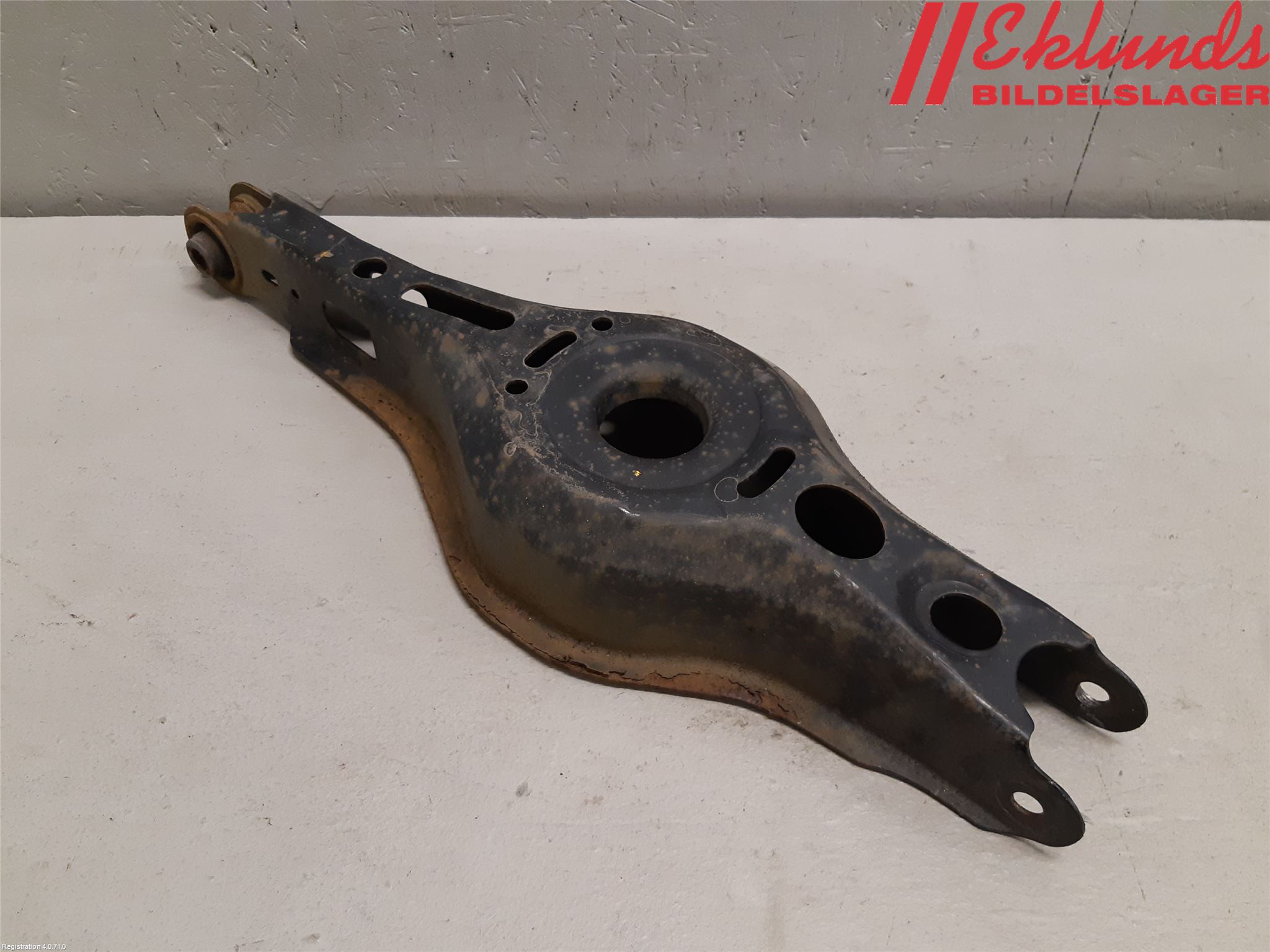 Toyota C-HR 16-23 Bärarm Bak Höger