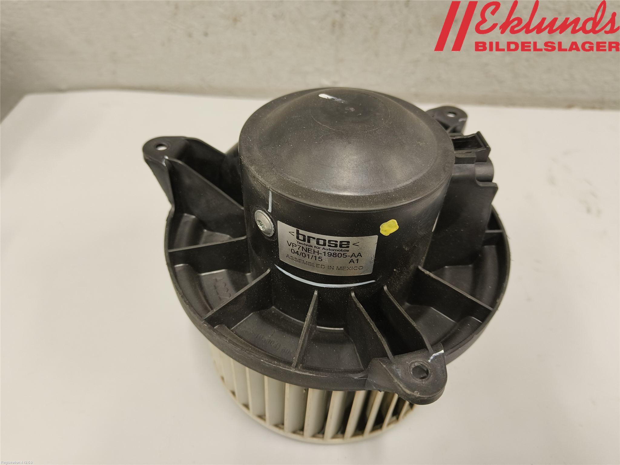 Nissan NAVARA 05-16 Värmefläkt