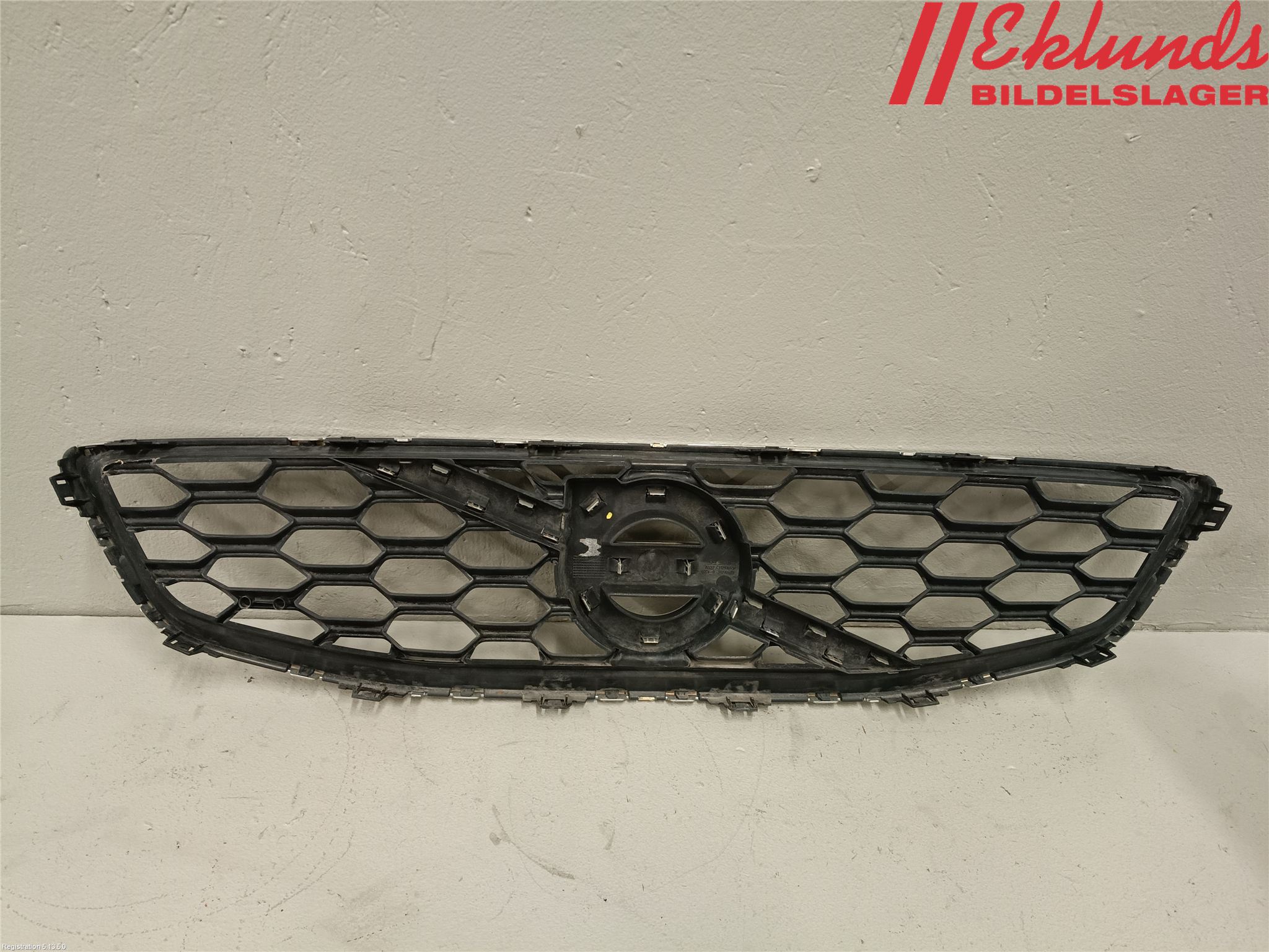 Volvo C30 10-13 Grill Komp