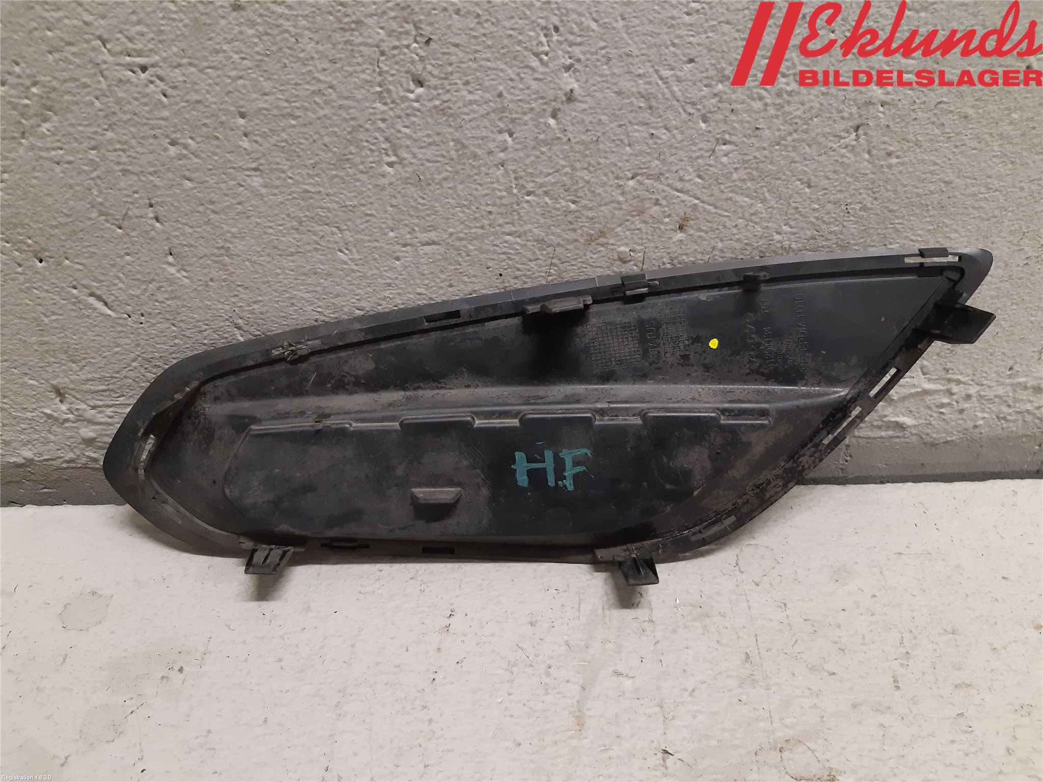 Volvo V60 11-13 Stöt Utfyllnad-List-Grill