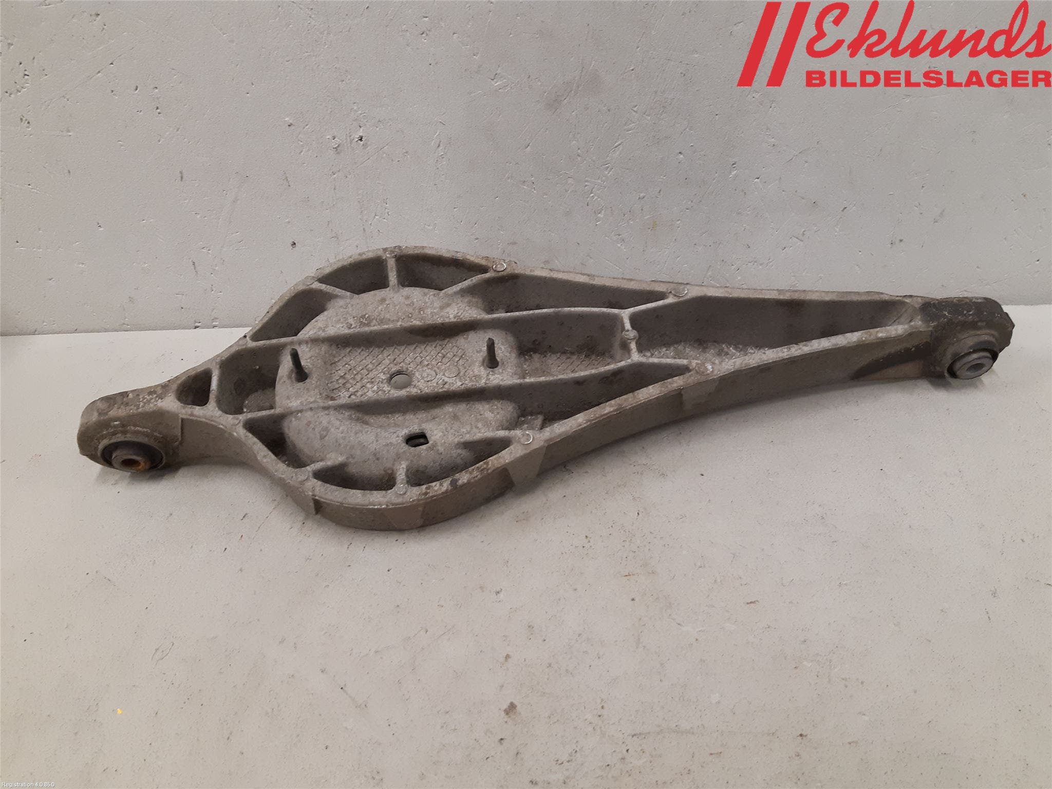 Volvo V60 11-13 Bärarm Bak Vänster