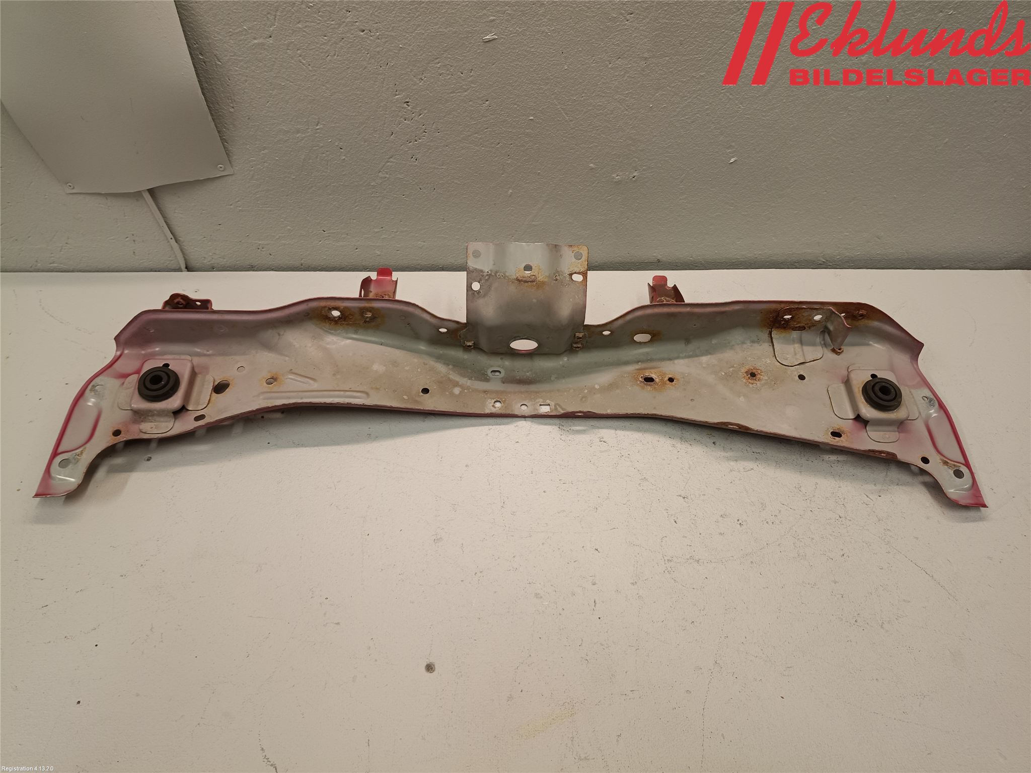 Mitsubishi LANCER 07-14 Front Huvlåsplåt-Balk