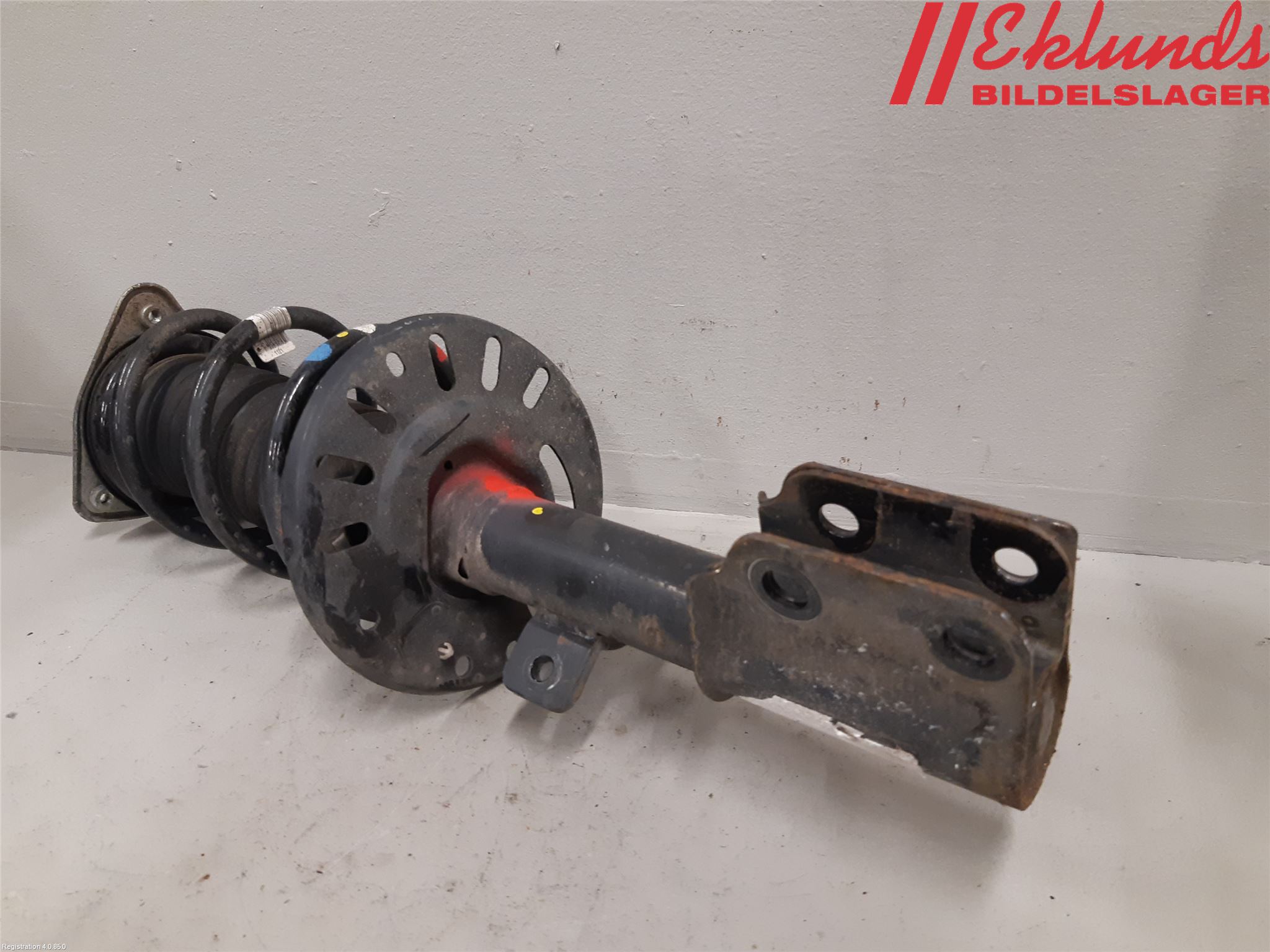 Peugeot PARTNER/E-PARTNER 19- Fjäderben Fram Vänster