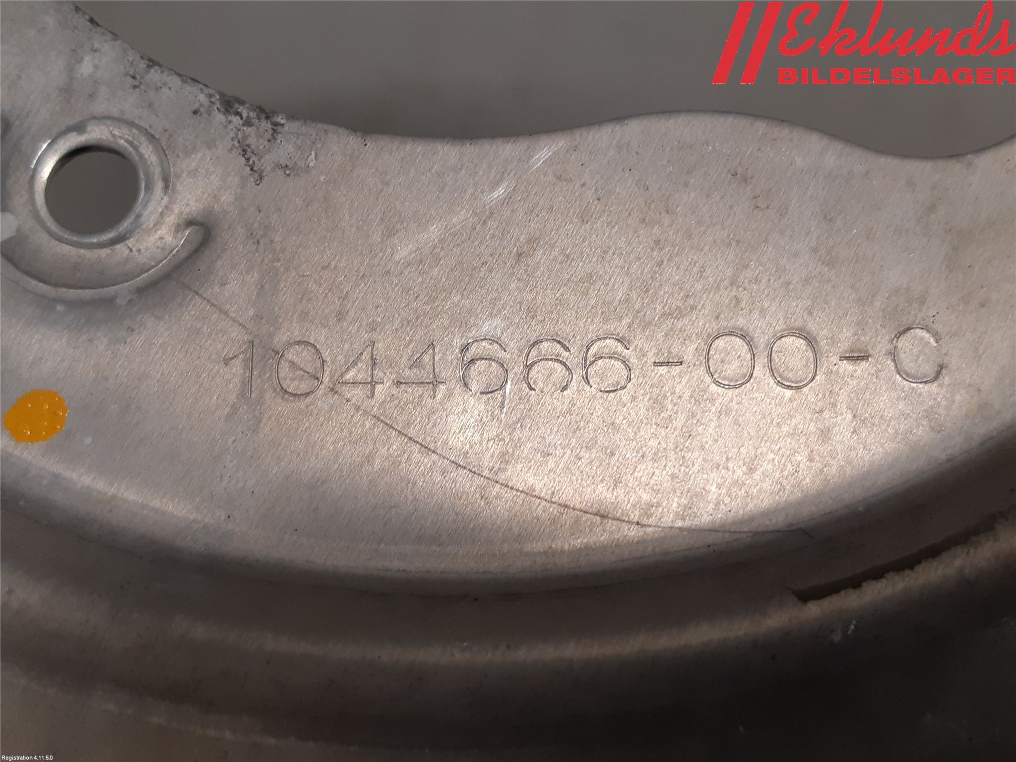 Tesla MODEL Y 21- Bromssköld Bak