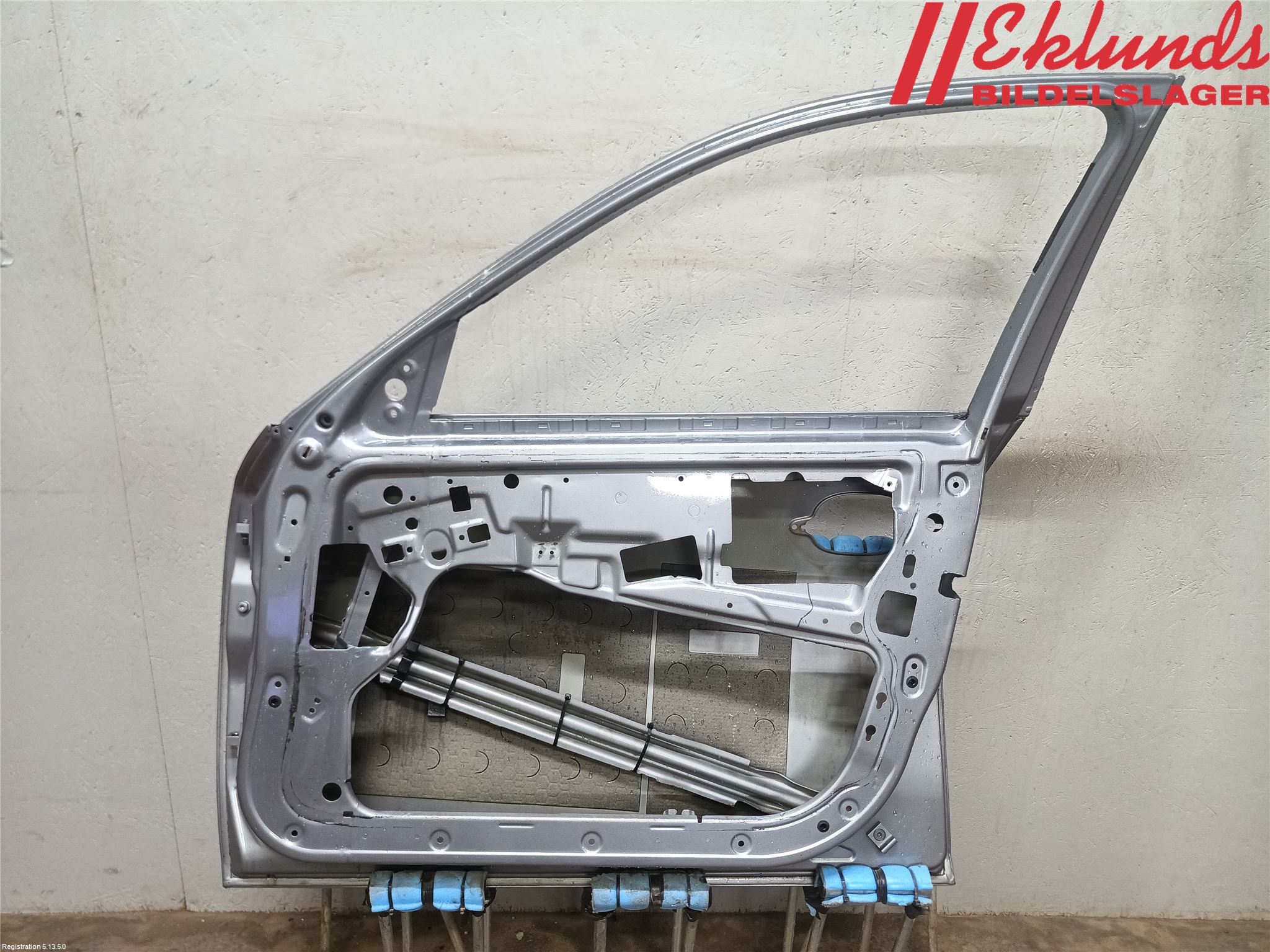 BMW 5 E60/61 Sed/Tou 02-10 Dörr Fram Höger