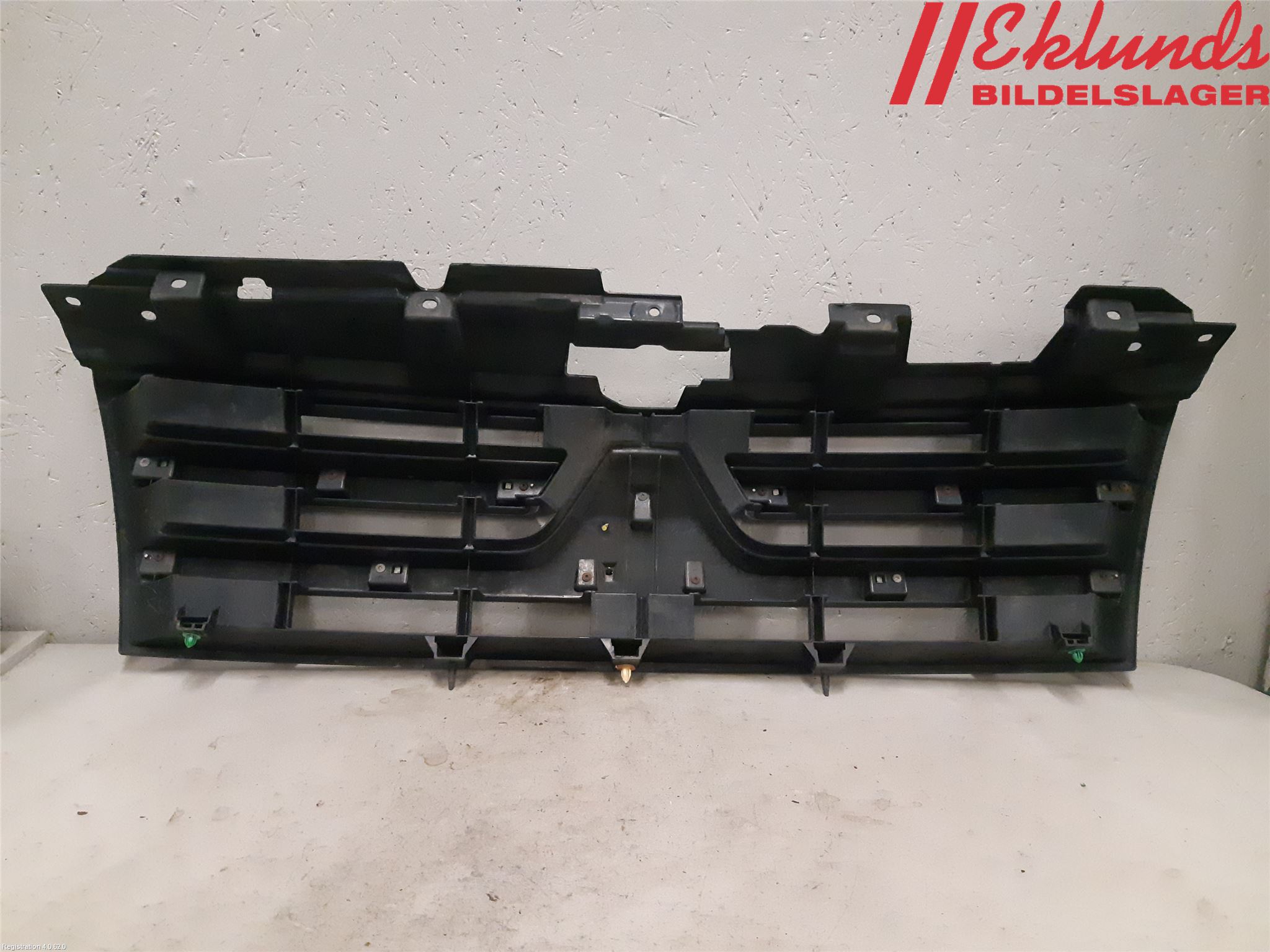 Mitsubishi PAJERO 06-15 Grill Komp