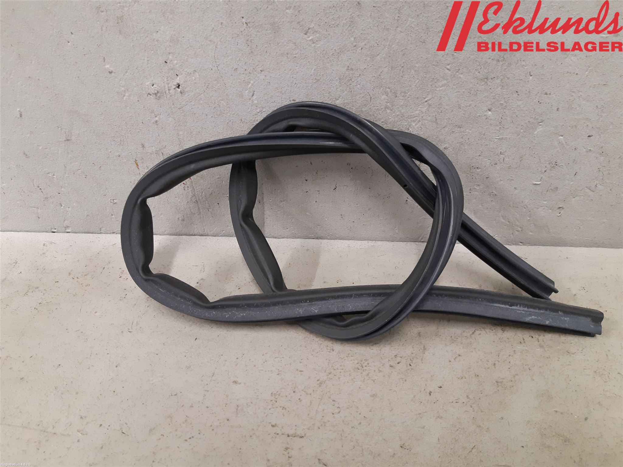 Volvo XC90/RECHARGE 16- Huvisolering