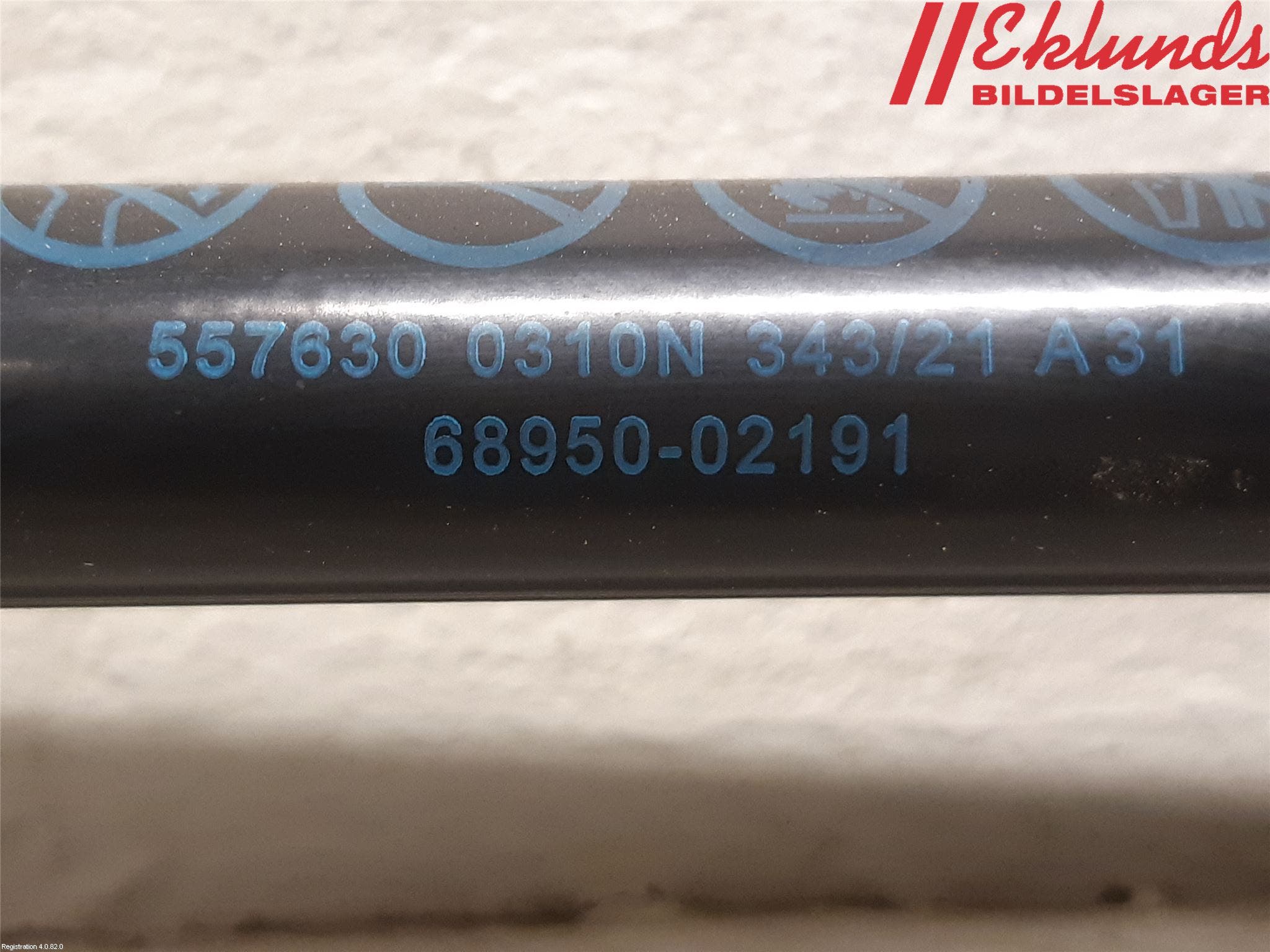 Toyota COROLLA 19- Gasfjäder Baklucka