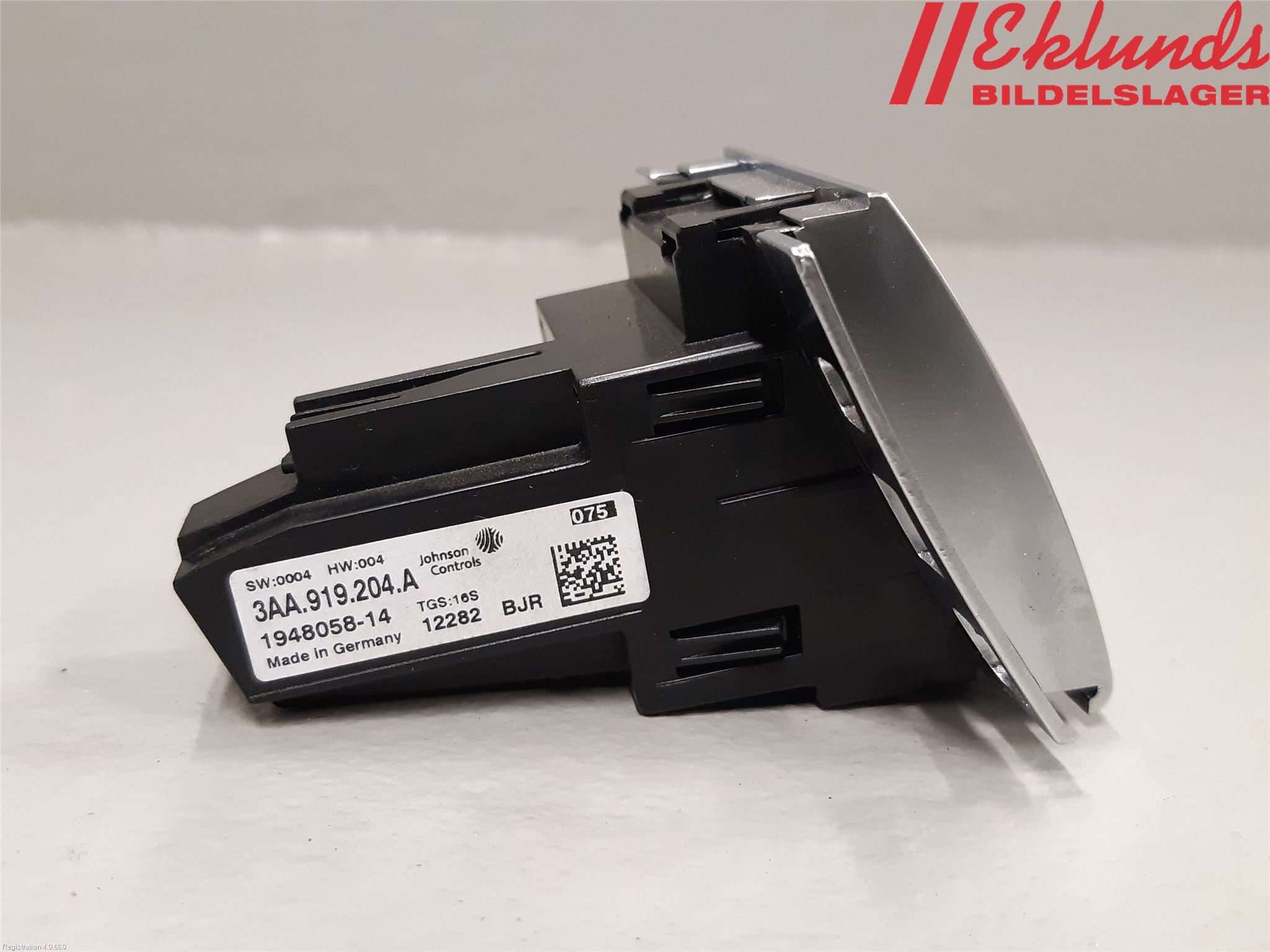 Volkswagen VW PASSAT 11-14 Instrument Klocka