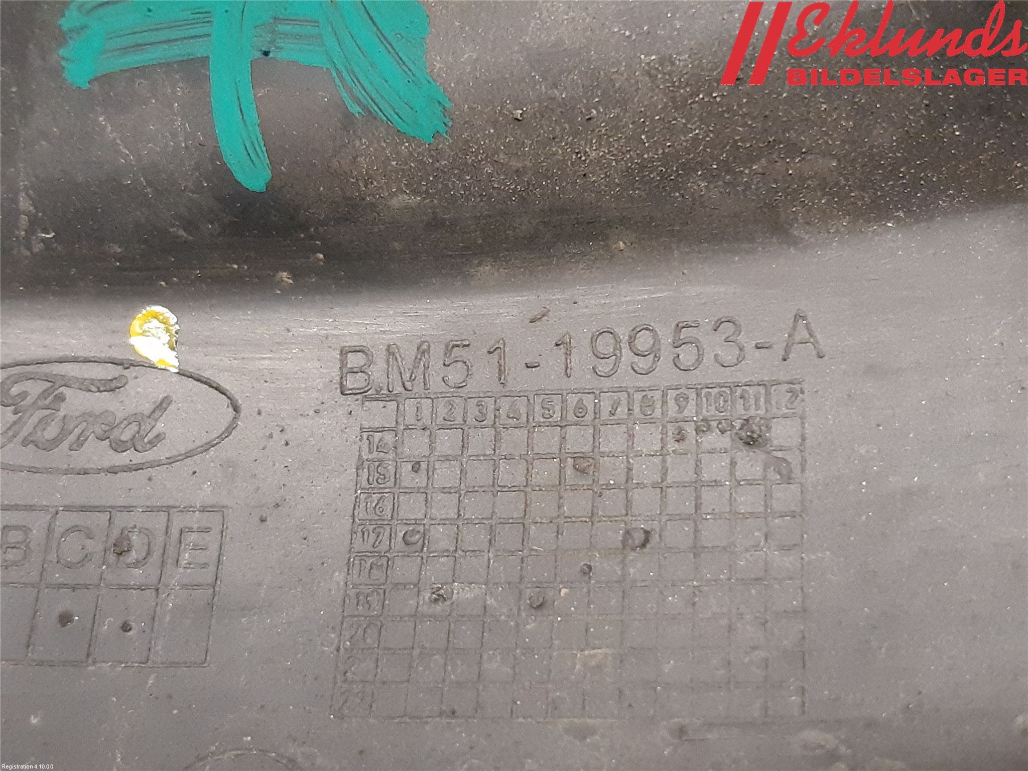 Ford FIESTA 09-12 Dimljussarg Fram