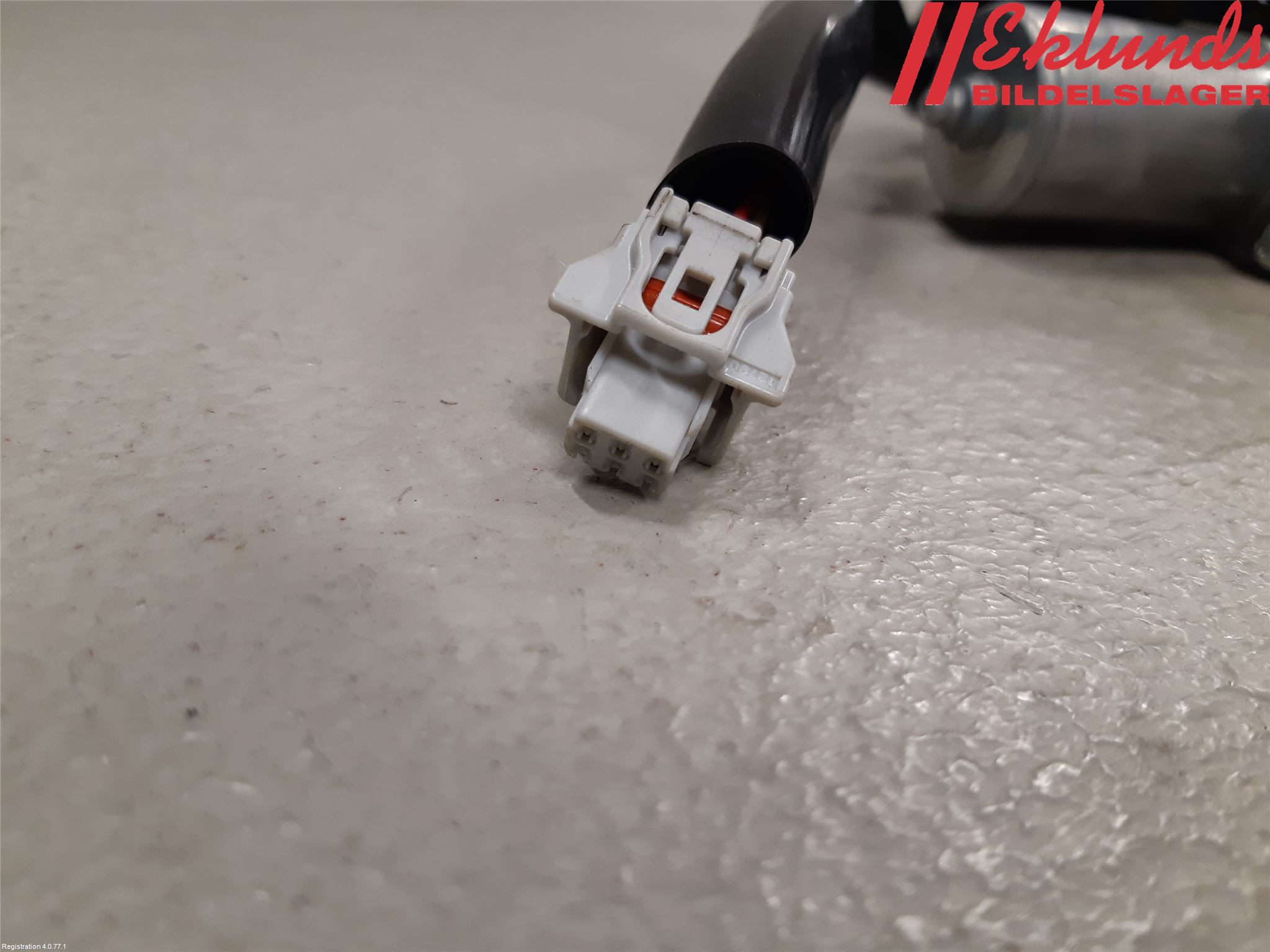 Toyota RAV4 19- Låskista Baklucka