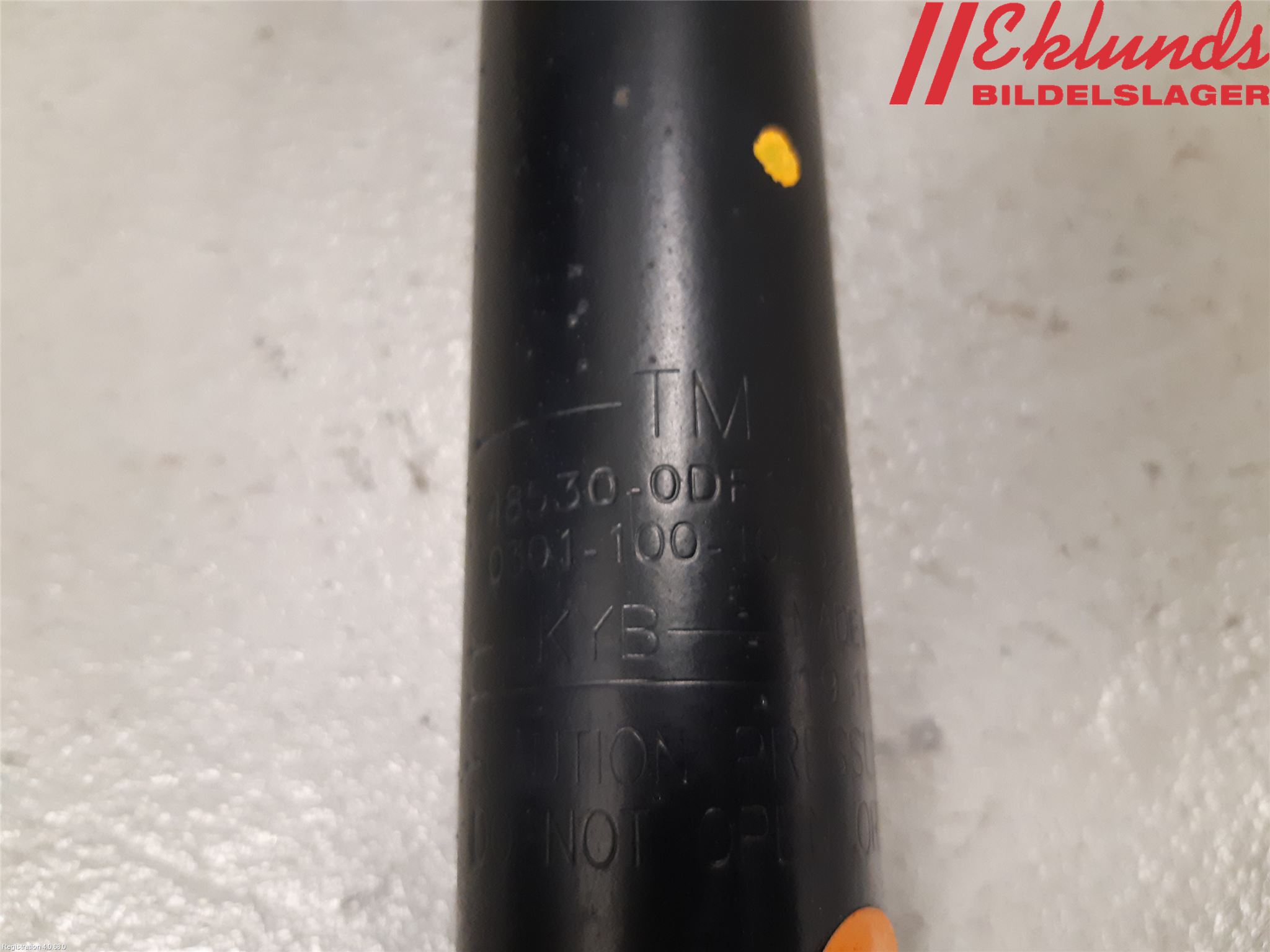 Toyota YARIS XP130 15-20 Stötdämpare Bak