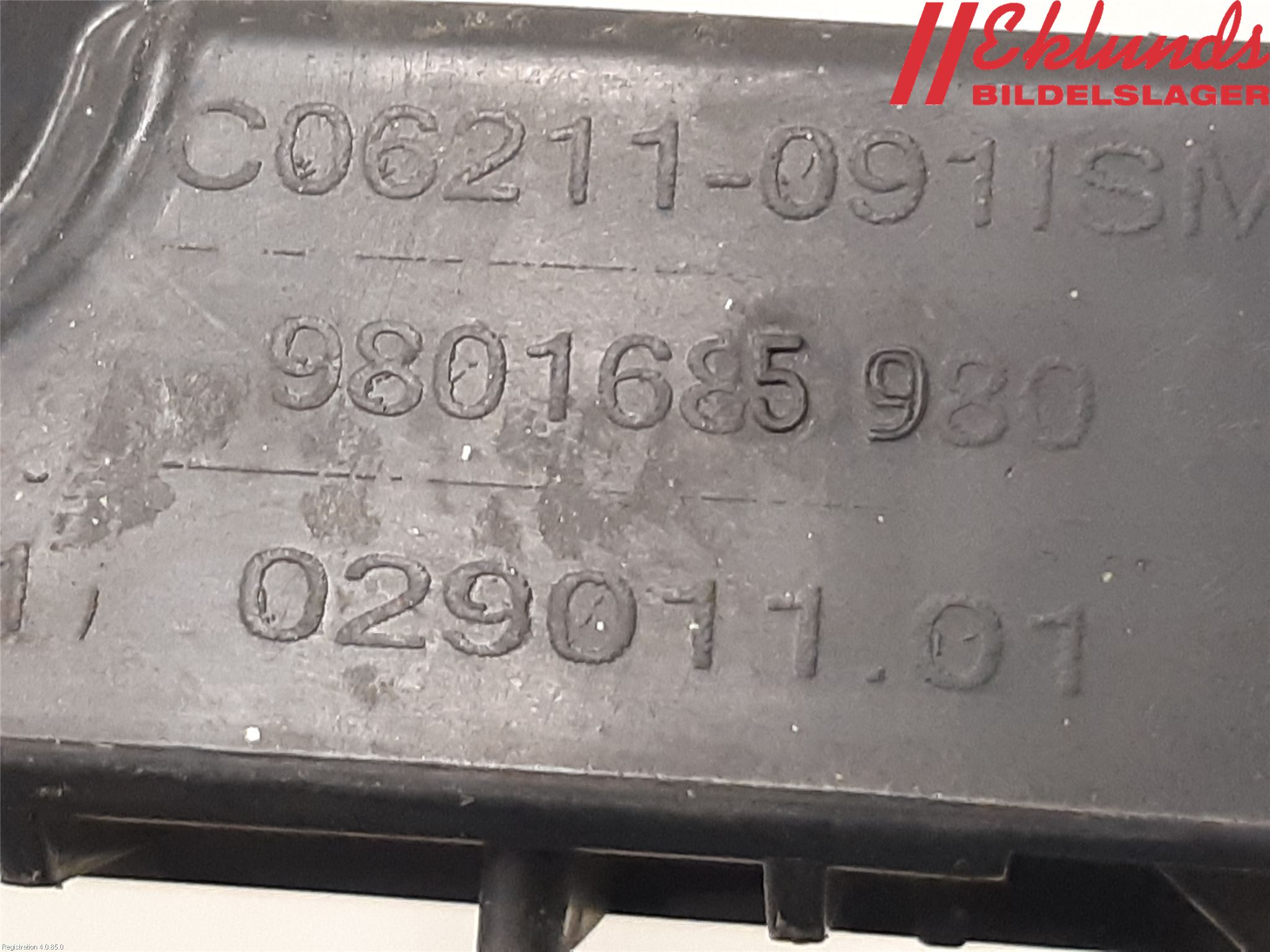 Citroen C4 CACTUS 14-20 Stötfångarfäste Bak Hö